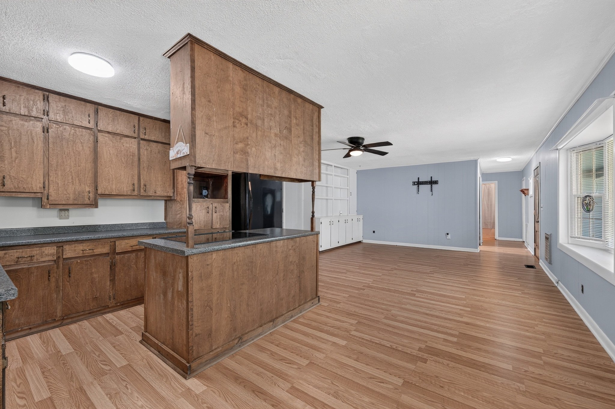 142 Circle Dr
