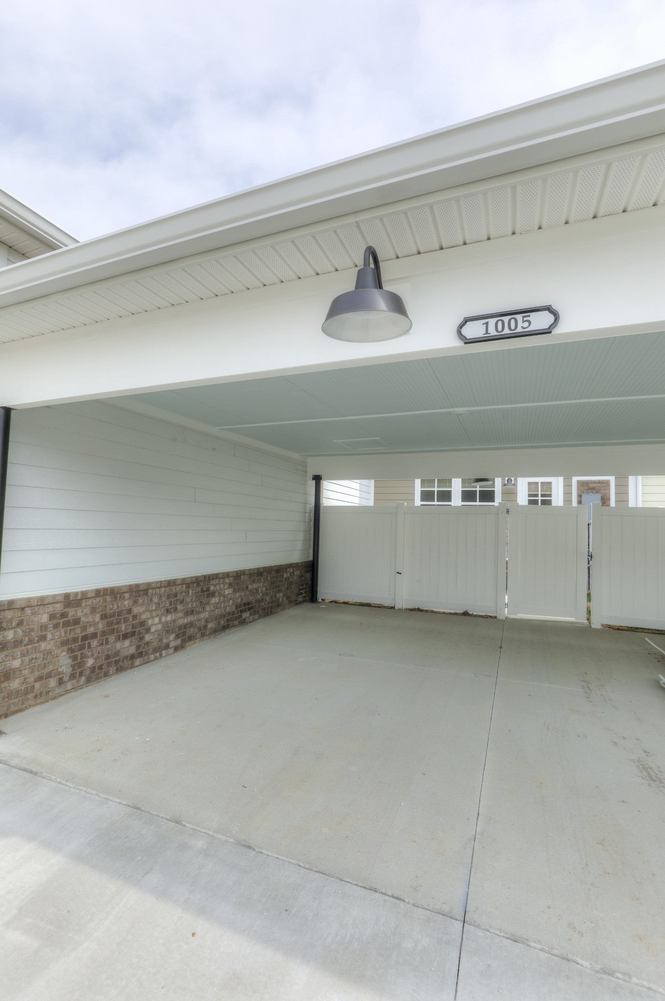 1005 Milson Ln