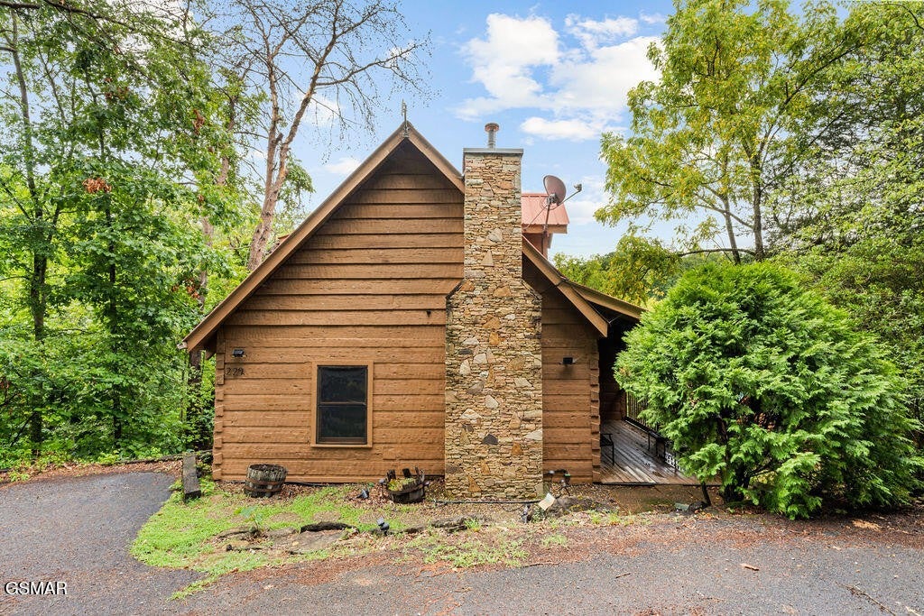 229 Cherokee Path Way