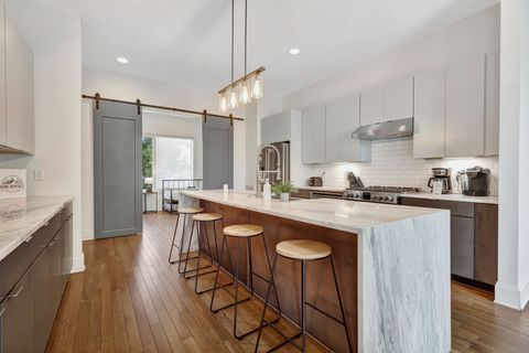 1432 12th Ave S Nashville TN 37203