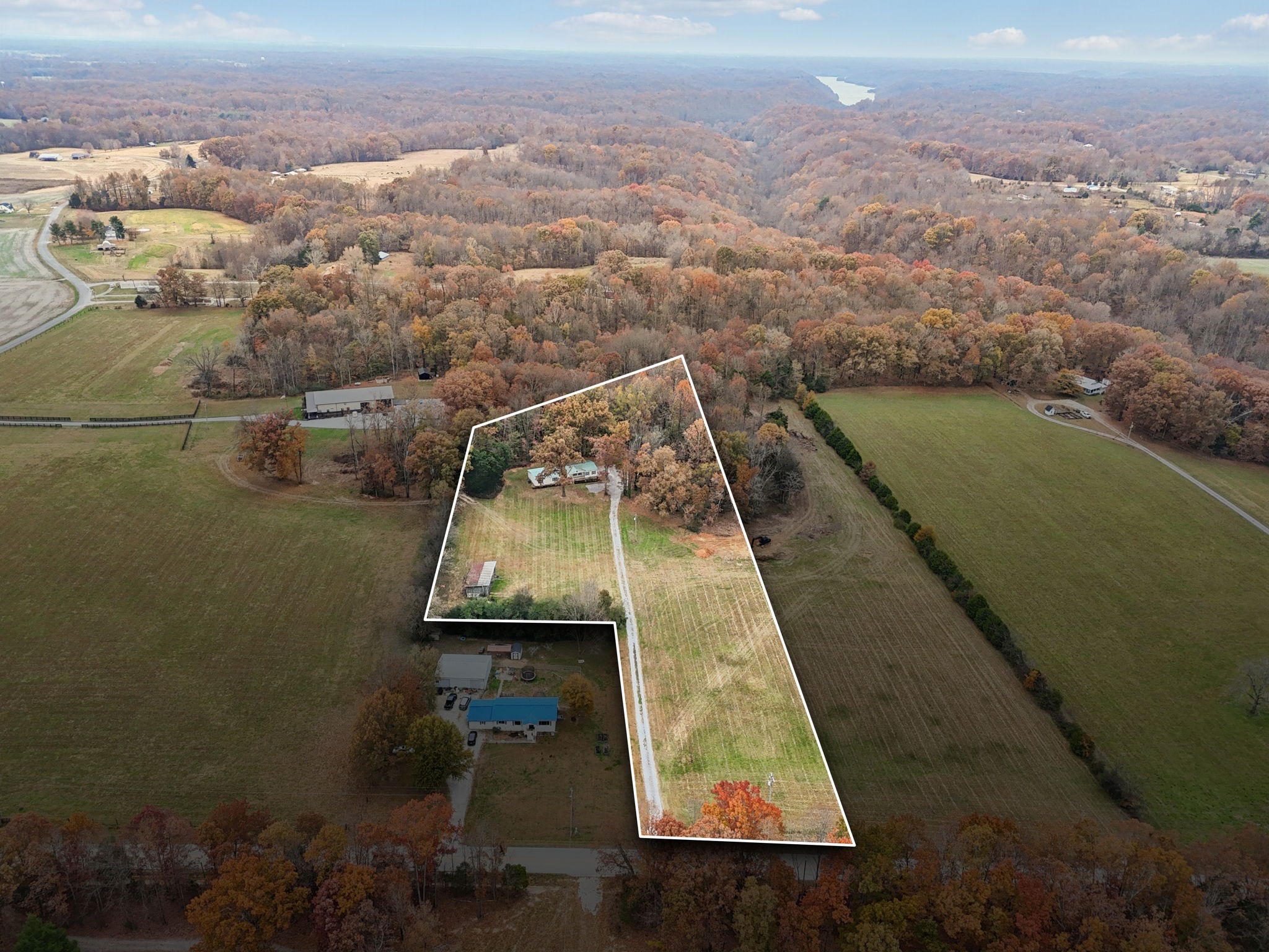 1935 Sixteenth Model Rd