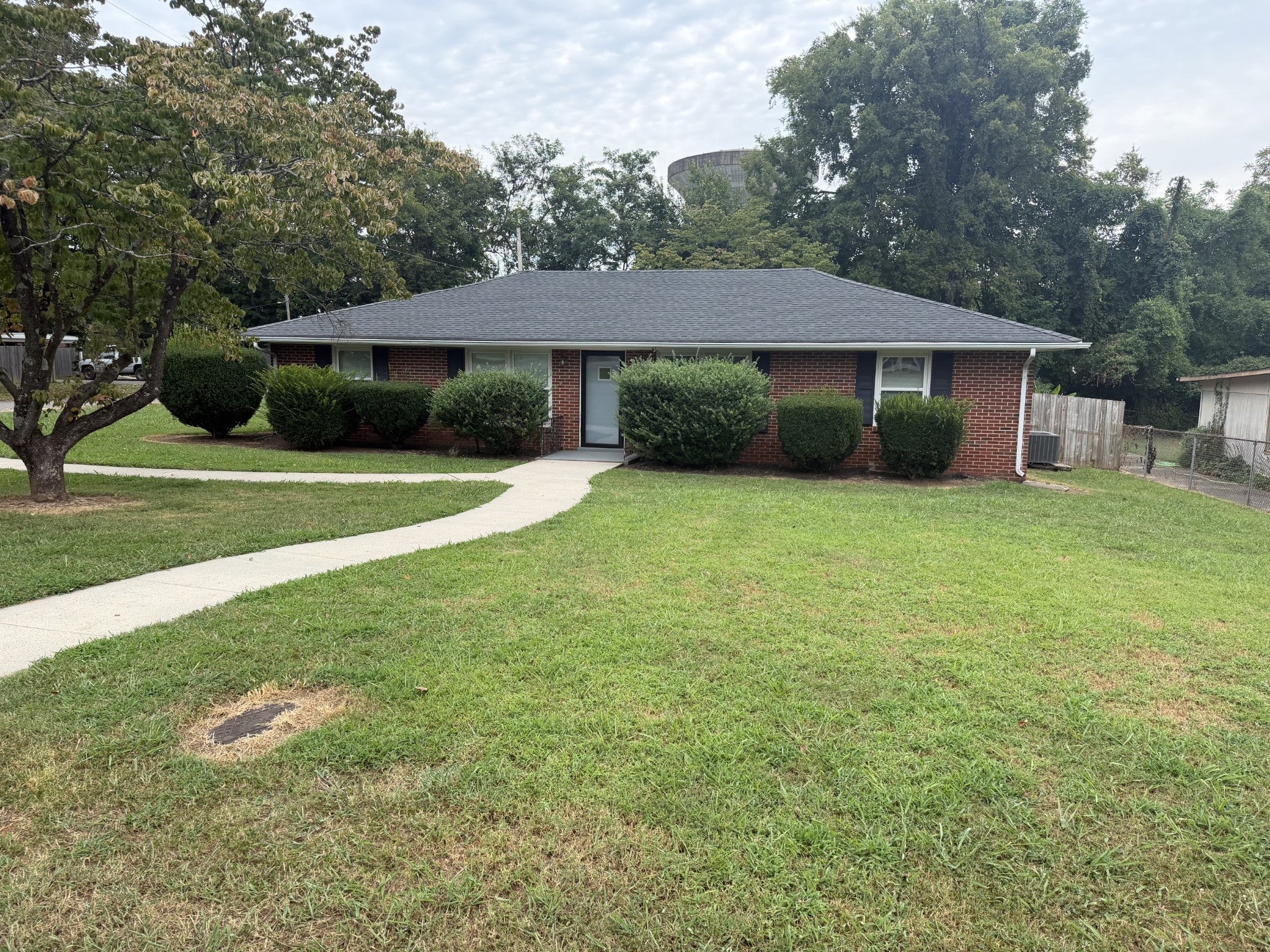 1132 White Blvd