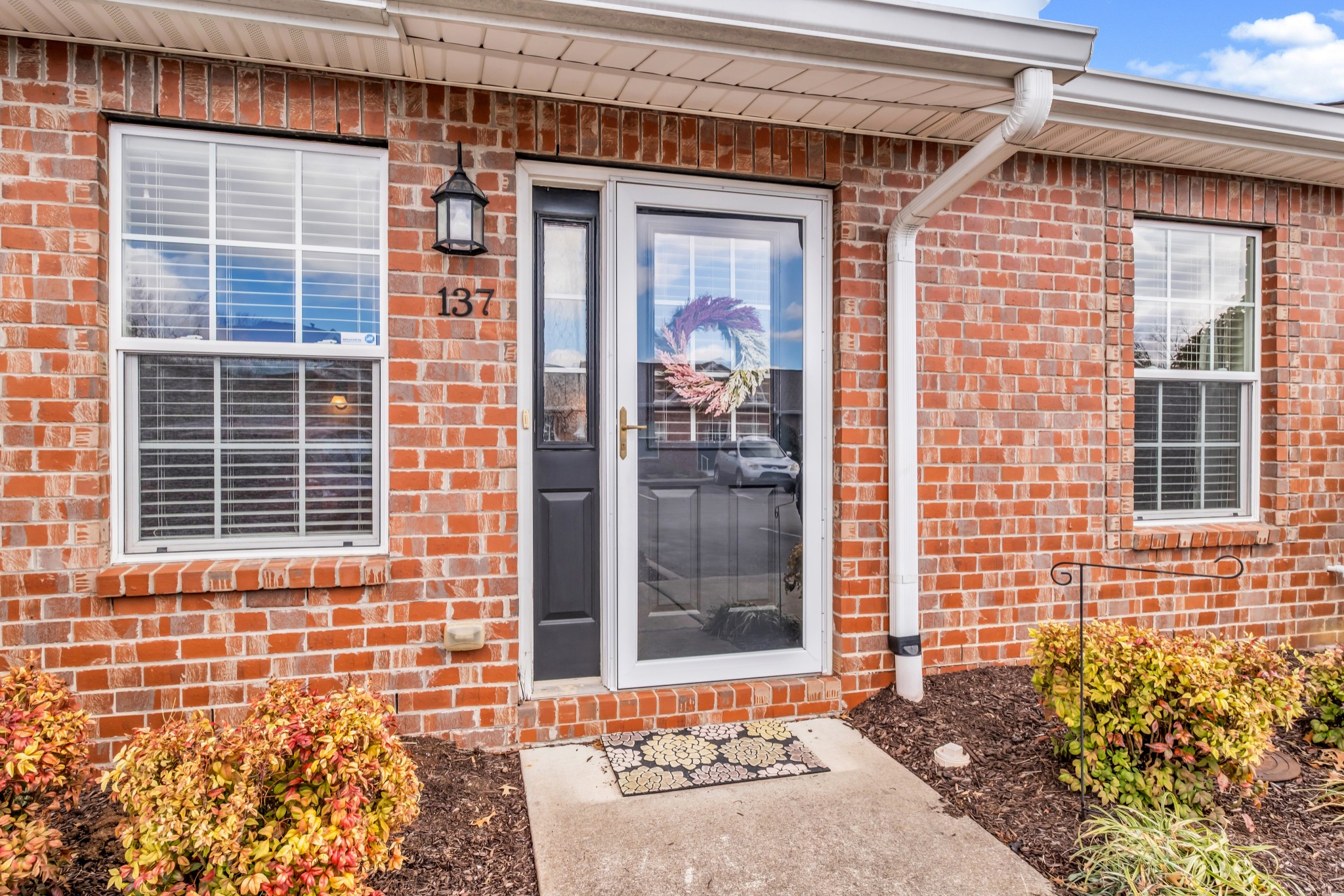 1040 Charlie Daniels Pkwy 137