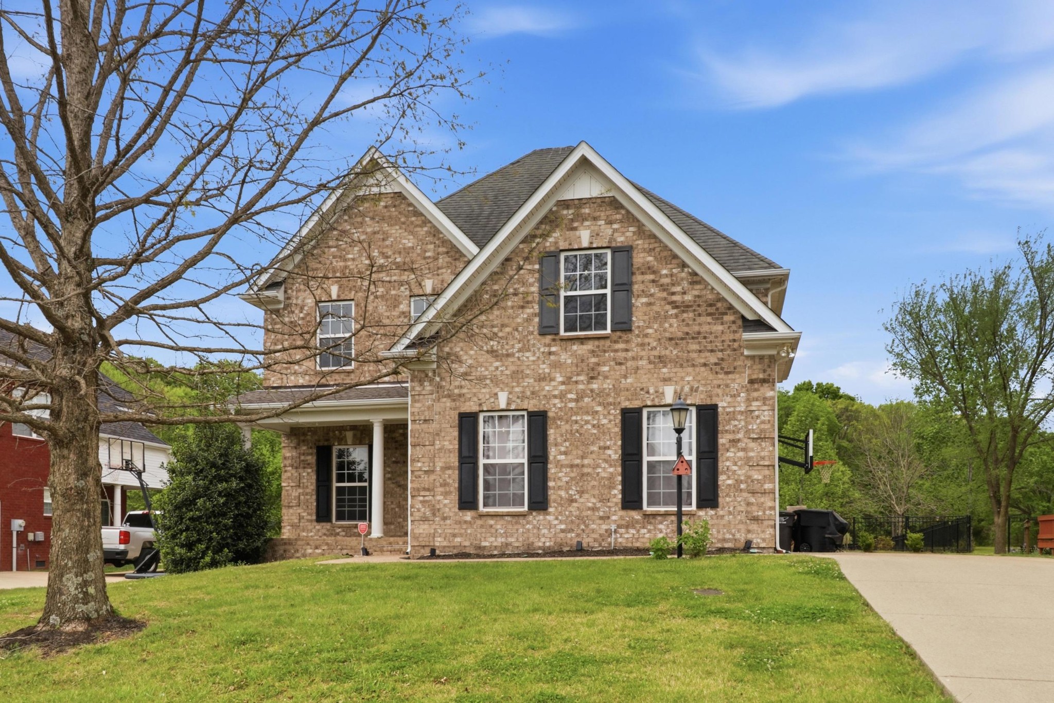 2305 Scout Dr