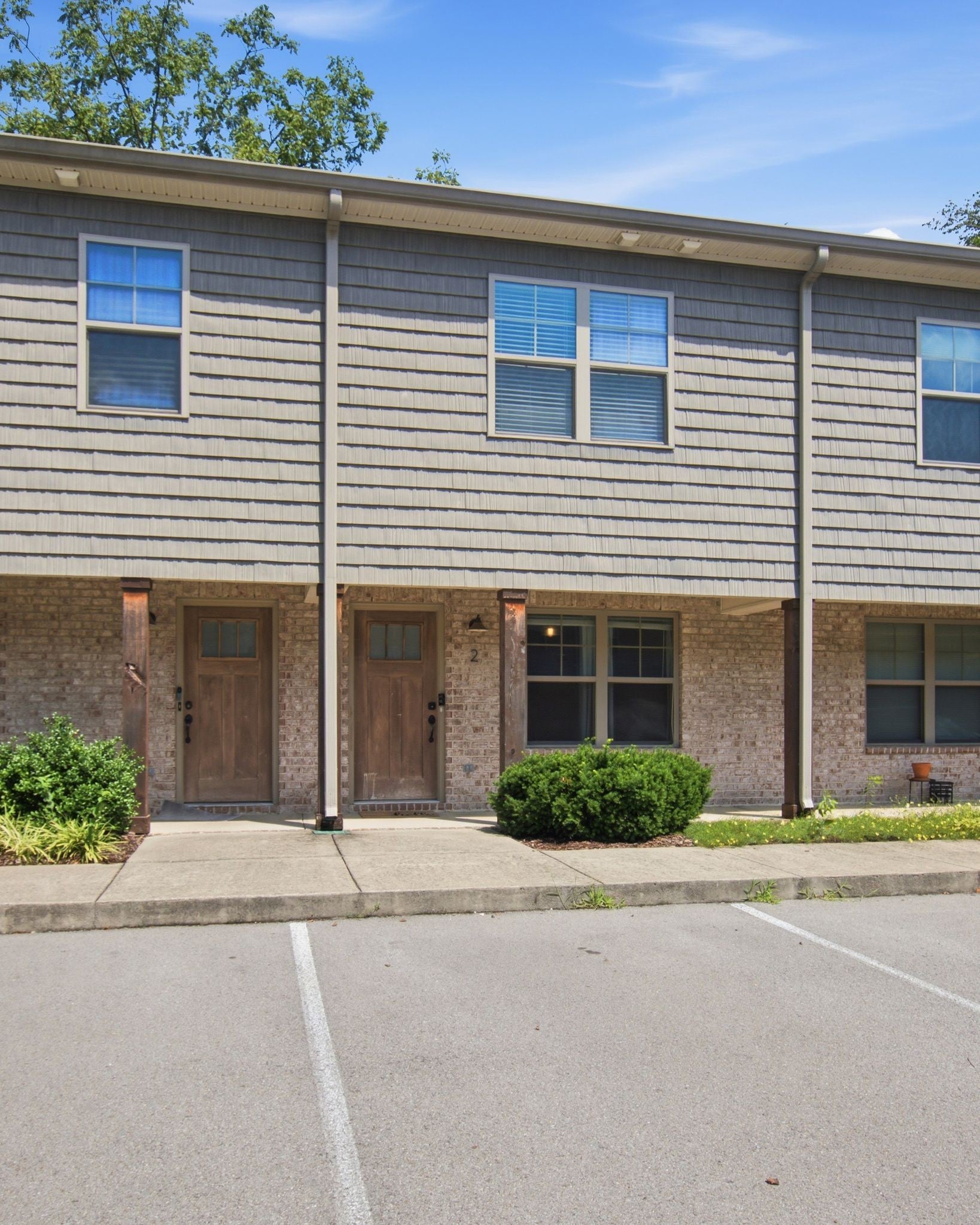 2506 E Main St E2