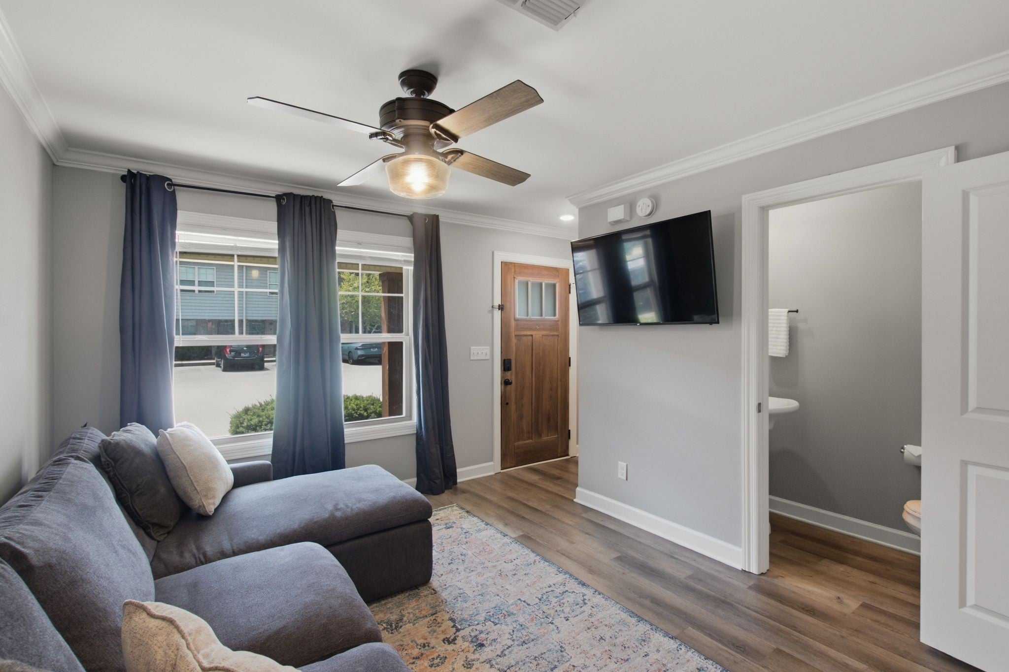 2506 E Main St E2