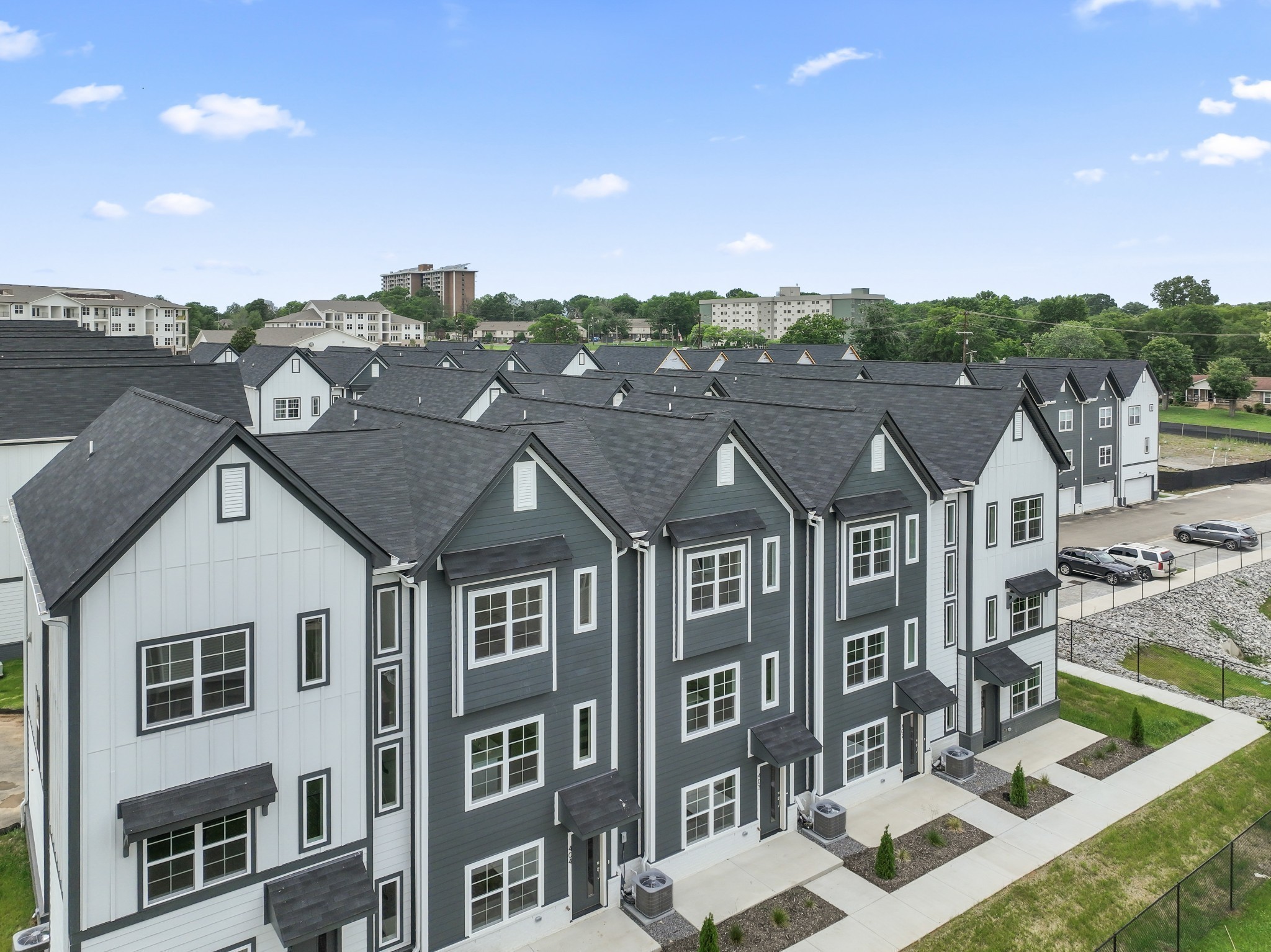 700 N Dupont Ave #216