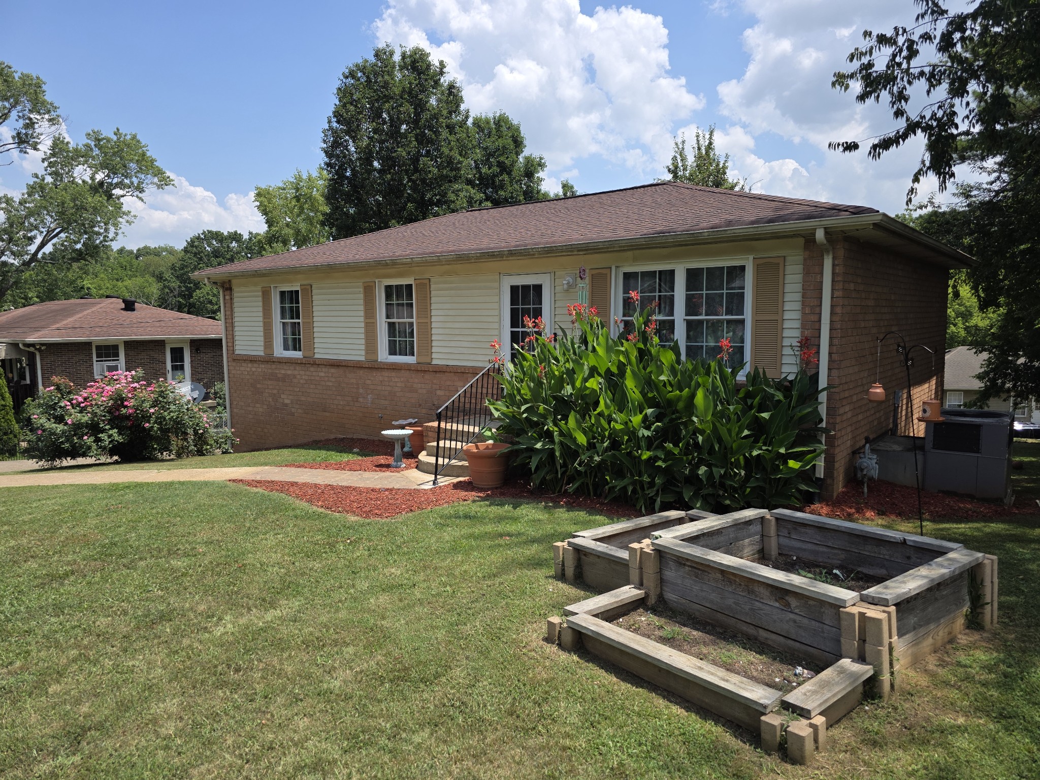 117 Mimosa Dr
