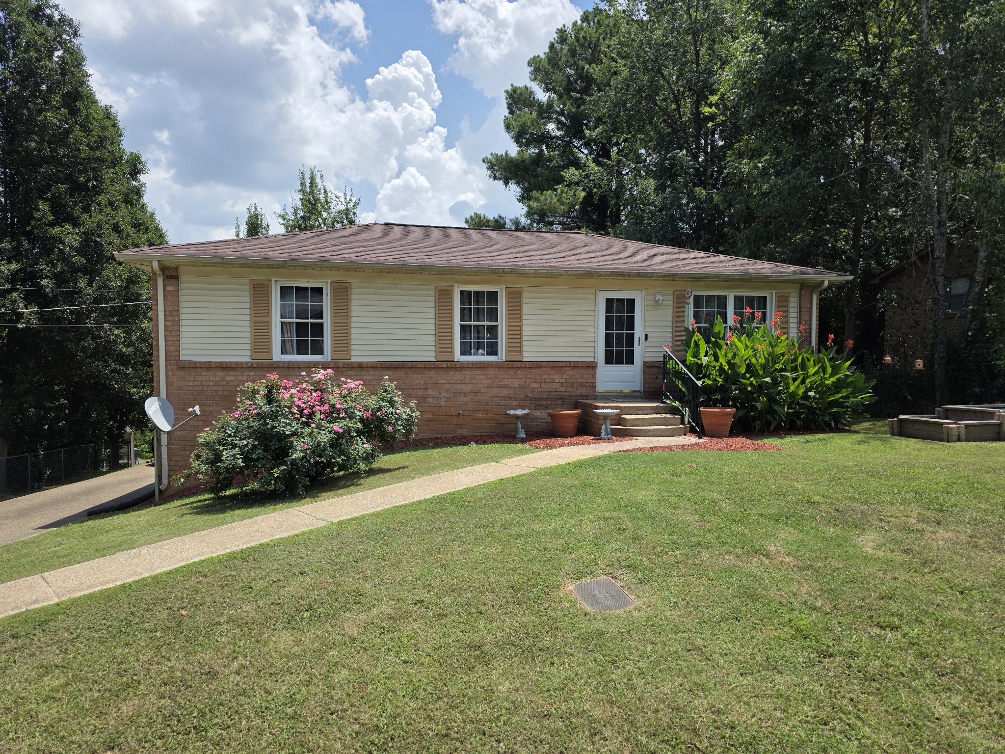 117 Mimosa Dr