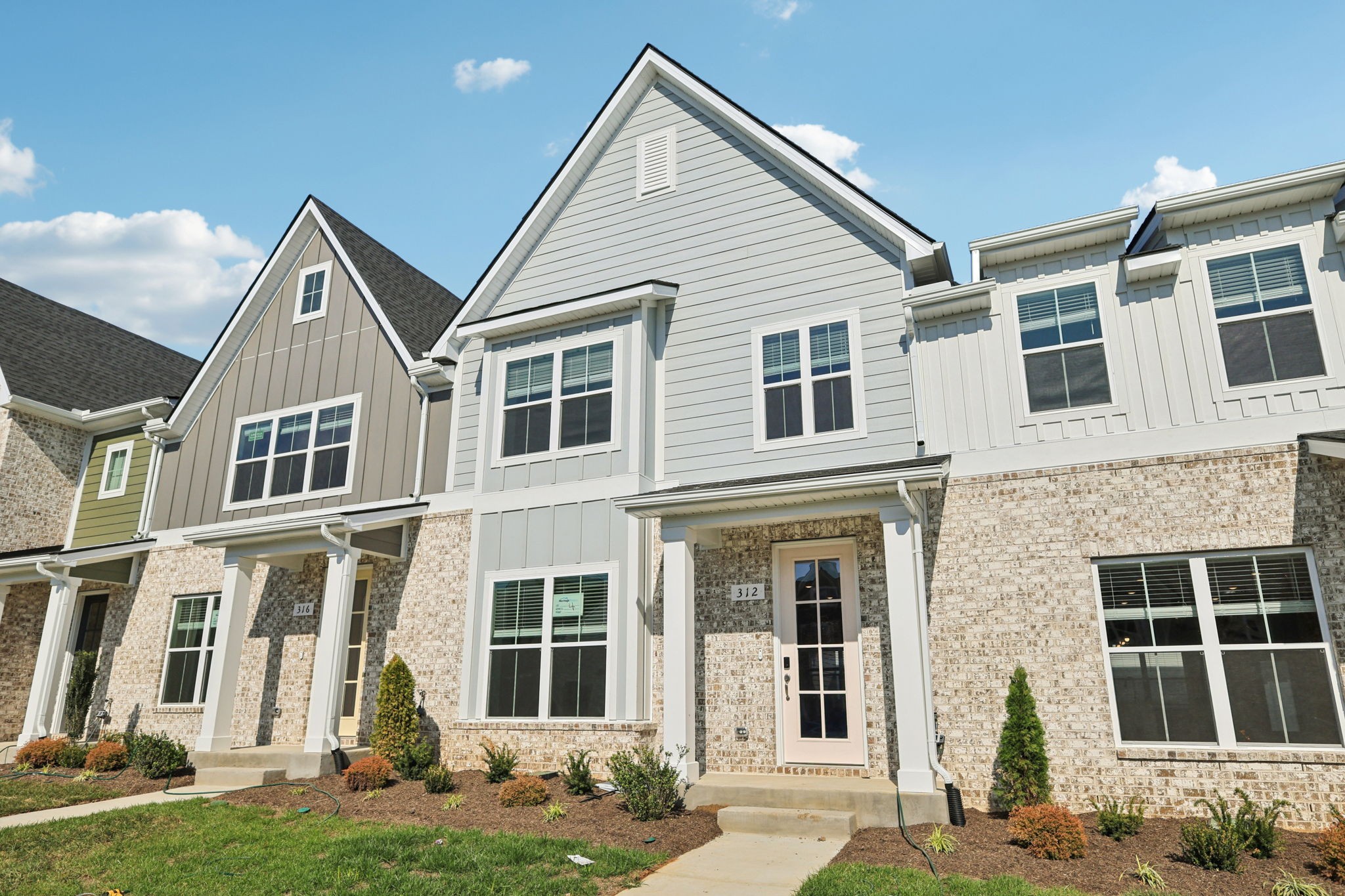 312 Greystone Lee Blvd