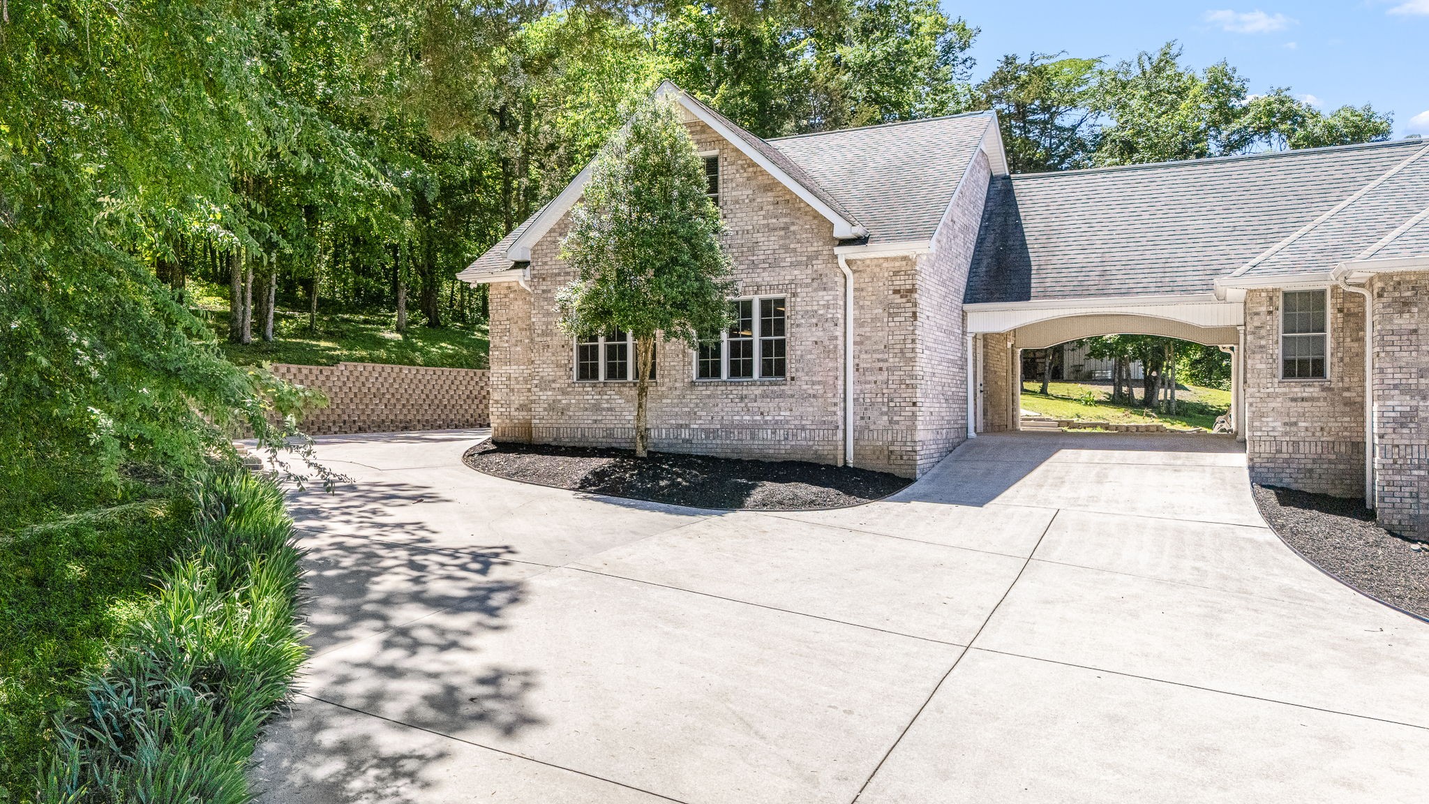 3252 Highway 130 E