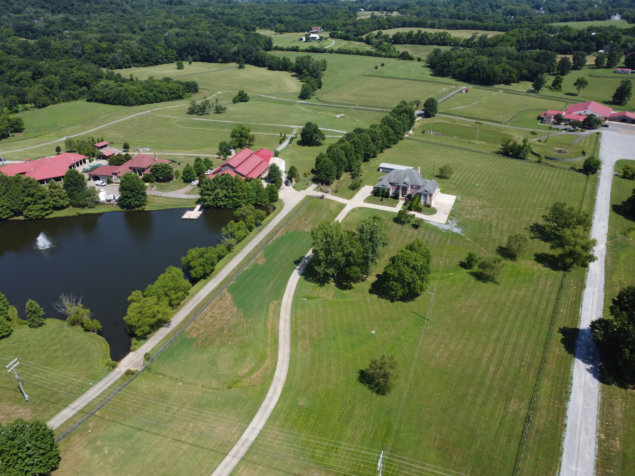 1616 Long Hollow Pike