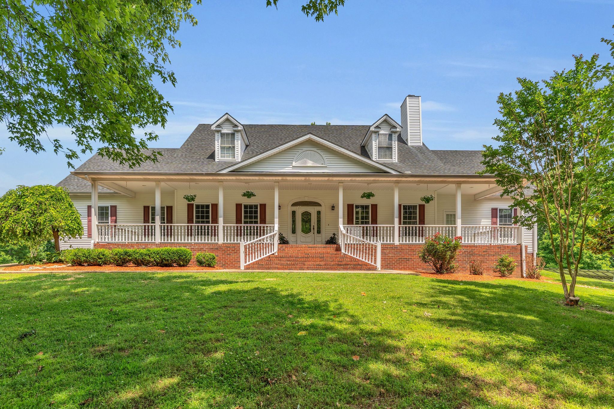 904 Weeping Willow Rd
