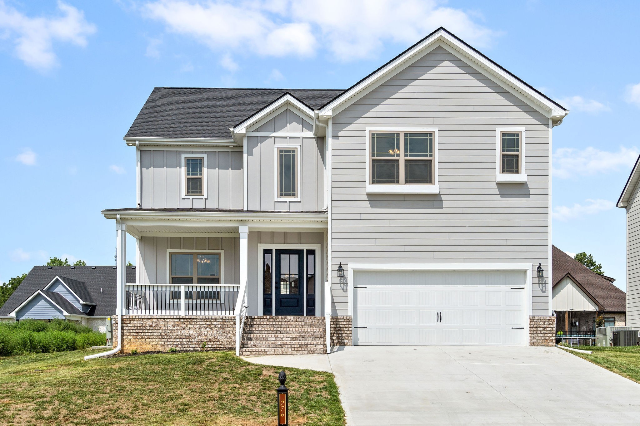576 DEXTER DRIVE