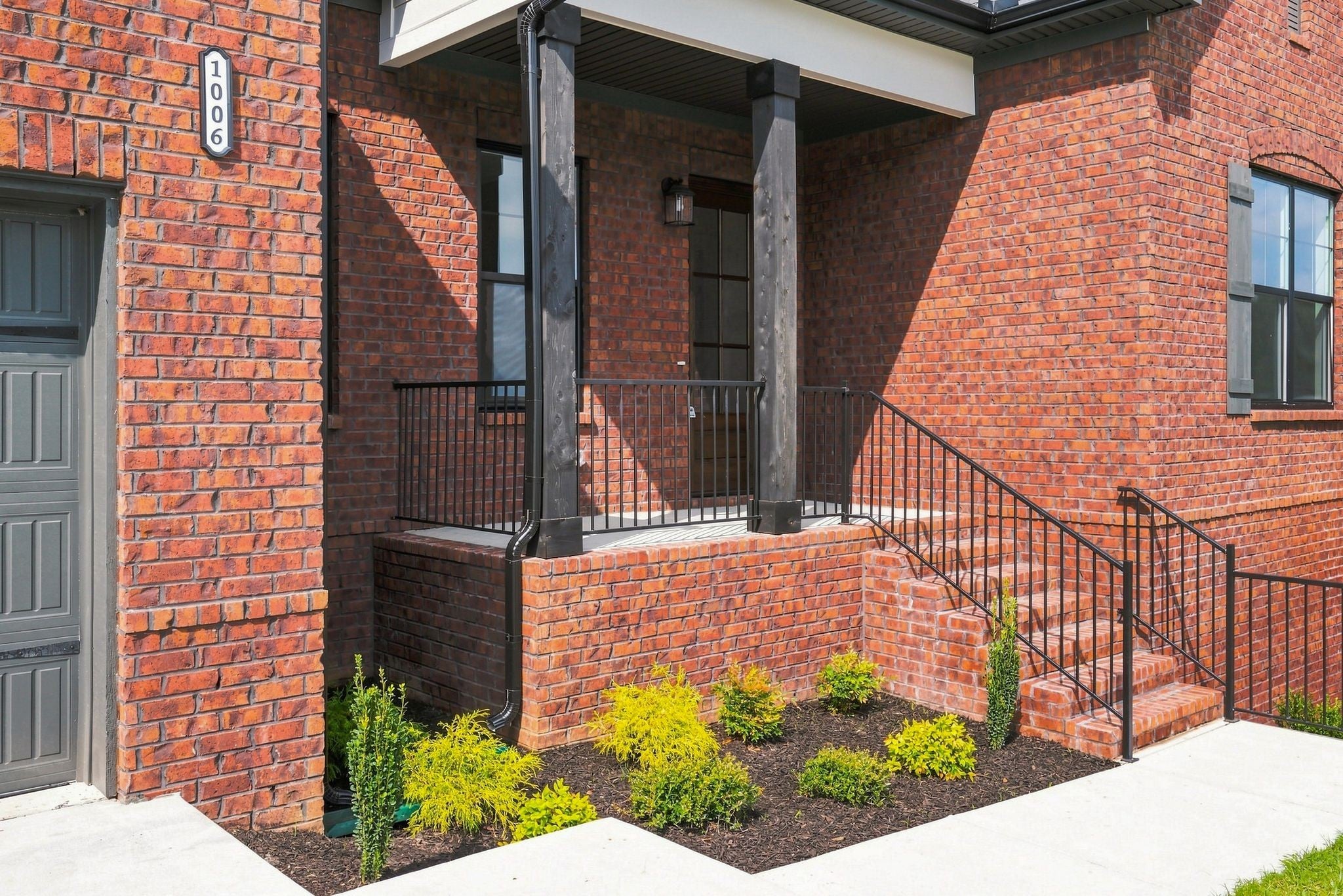 1006 Tiane Trail