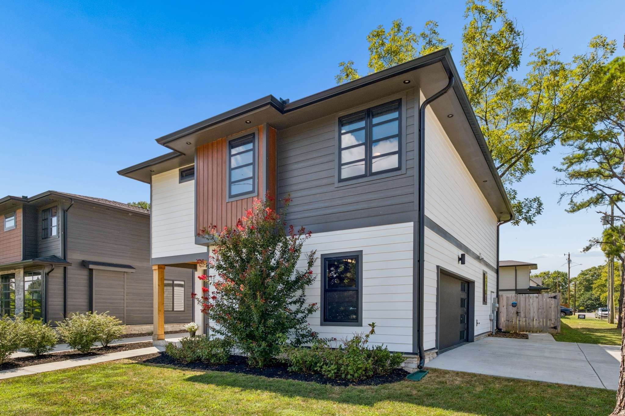 725 N Highland Ave