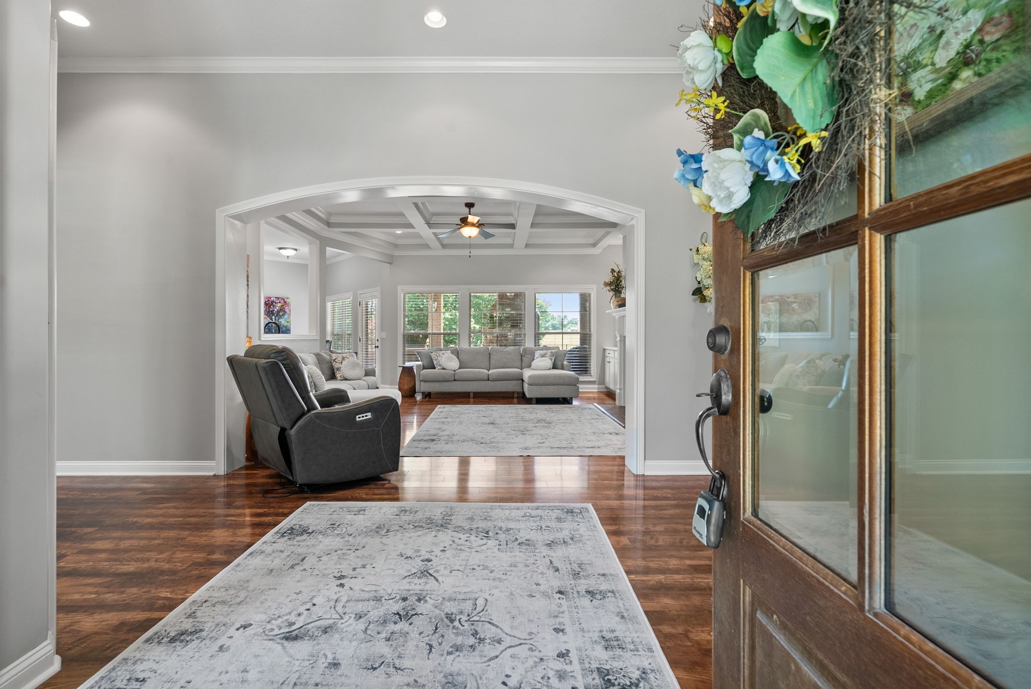 2976 Rossview Rd