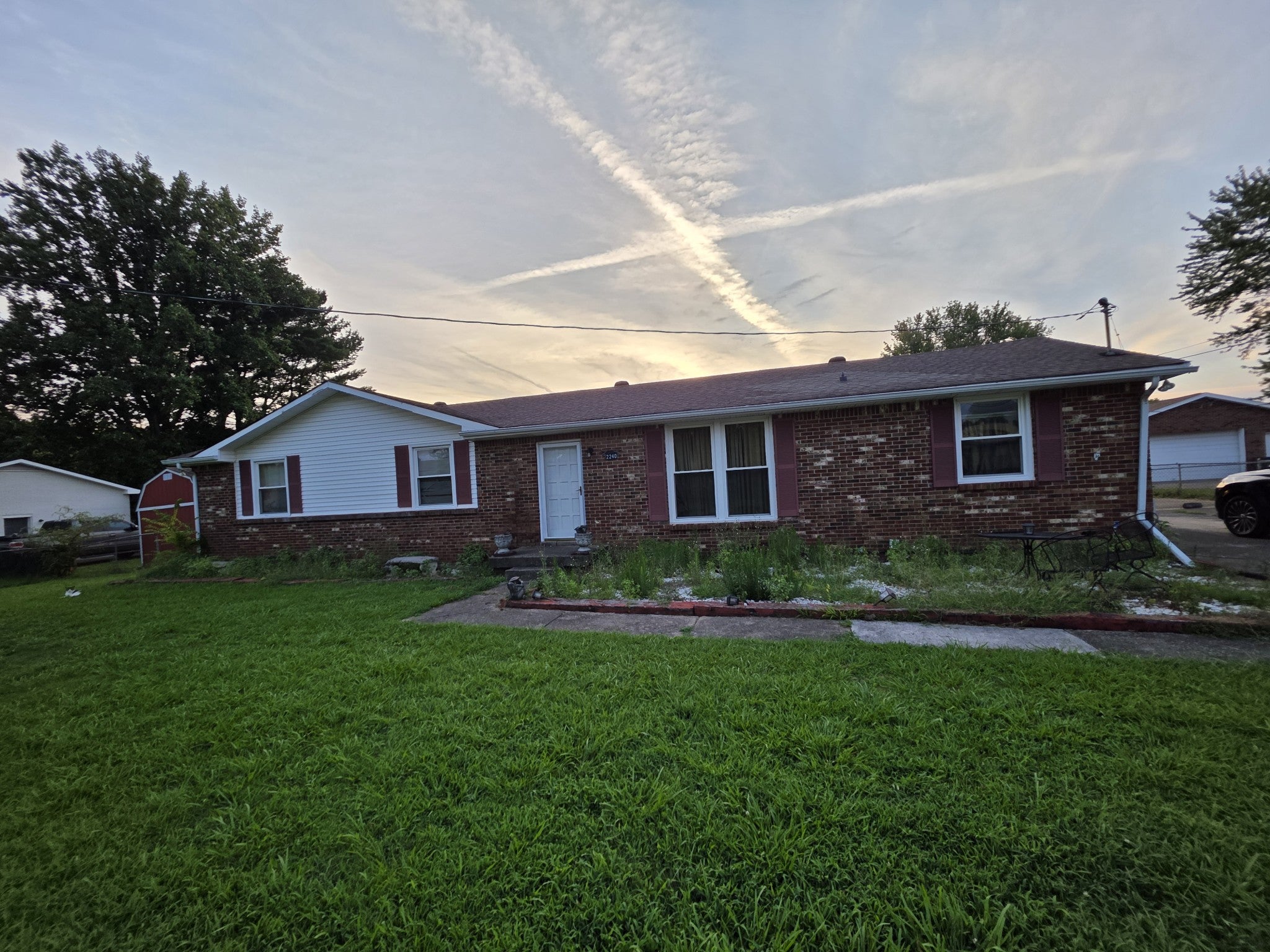 2240 Robin Dr