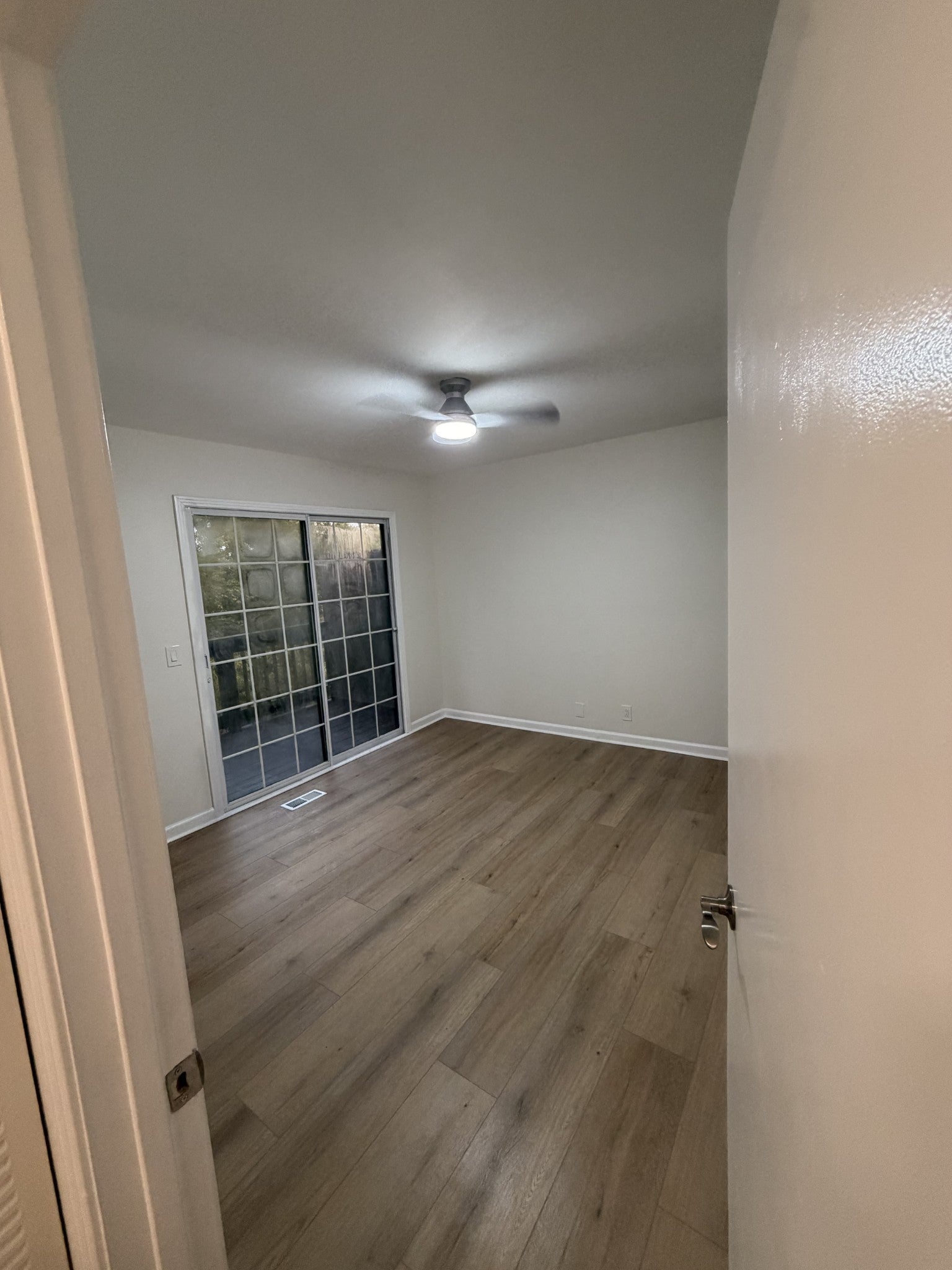 2-bed home for rent in Nashville, TN 37217, 4000 Anderson Rd 56 4000 Anderson Rd 56, Nashville TN 37217 2-bed home, photo 3 of 9