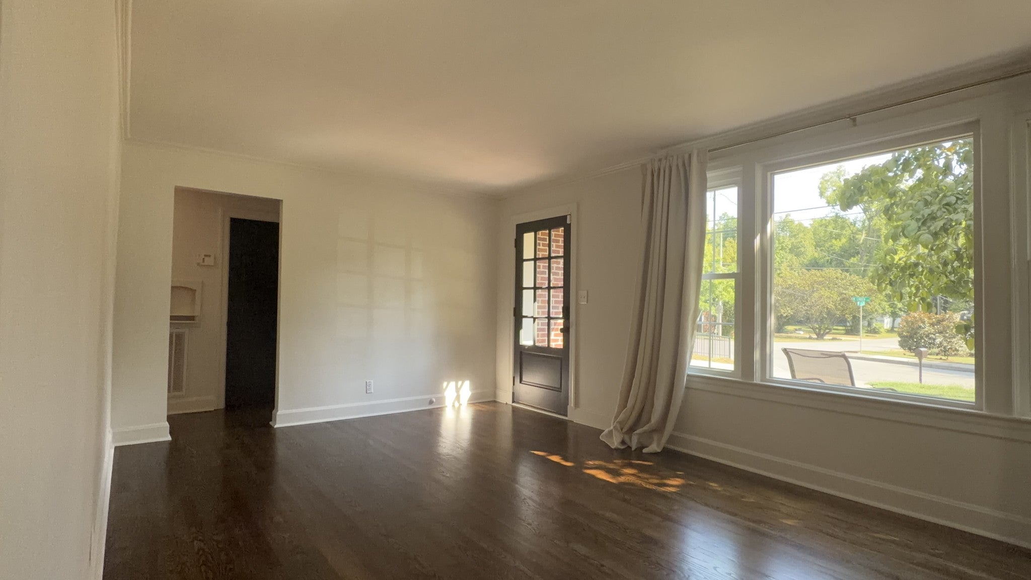 2602 W Linden Ave