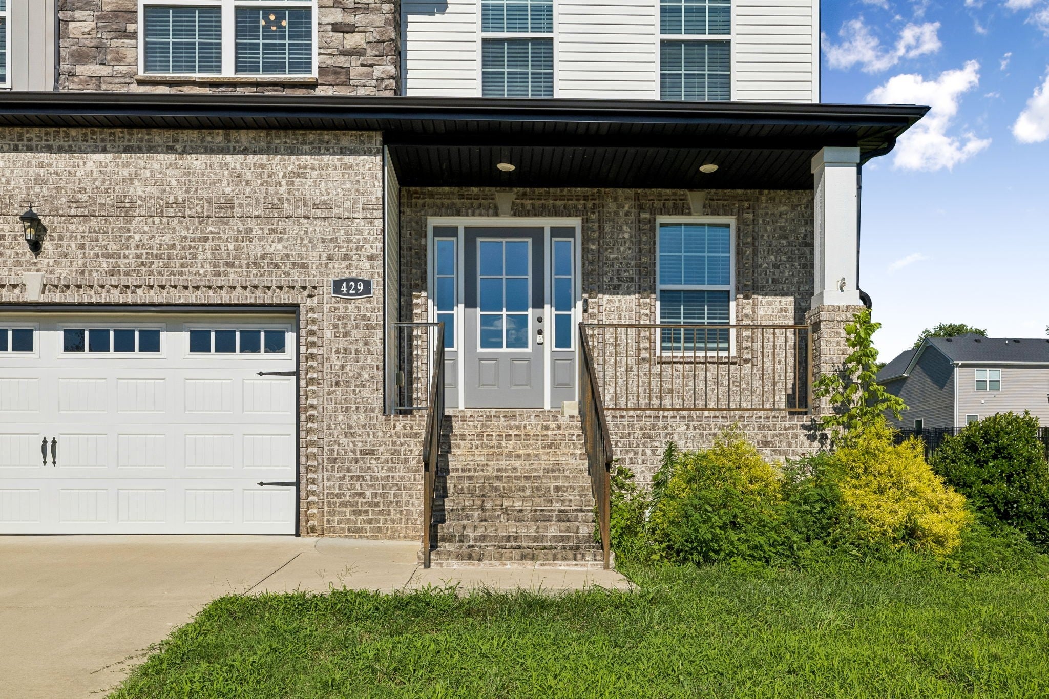 429 Crestwicke Ct