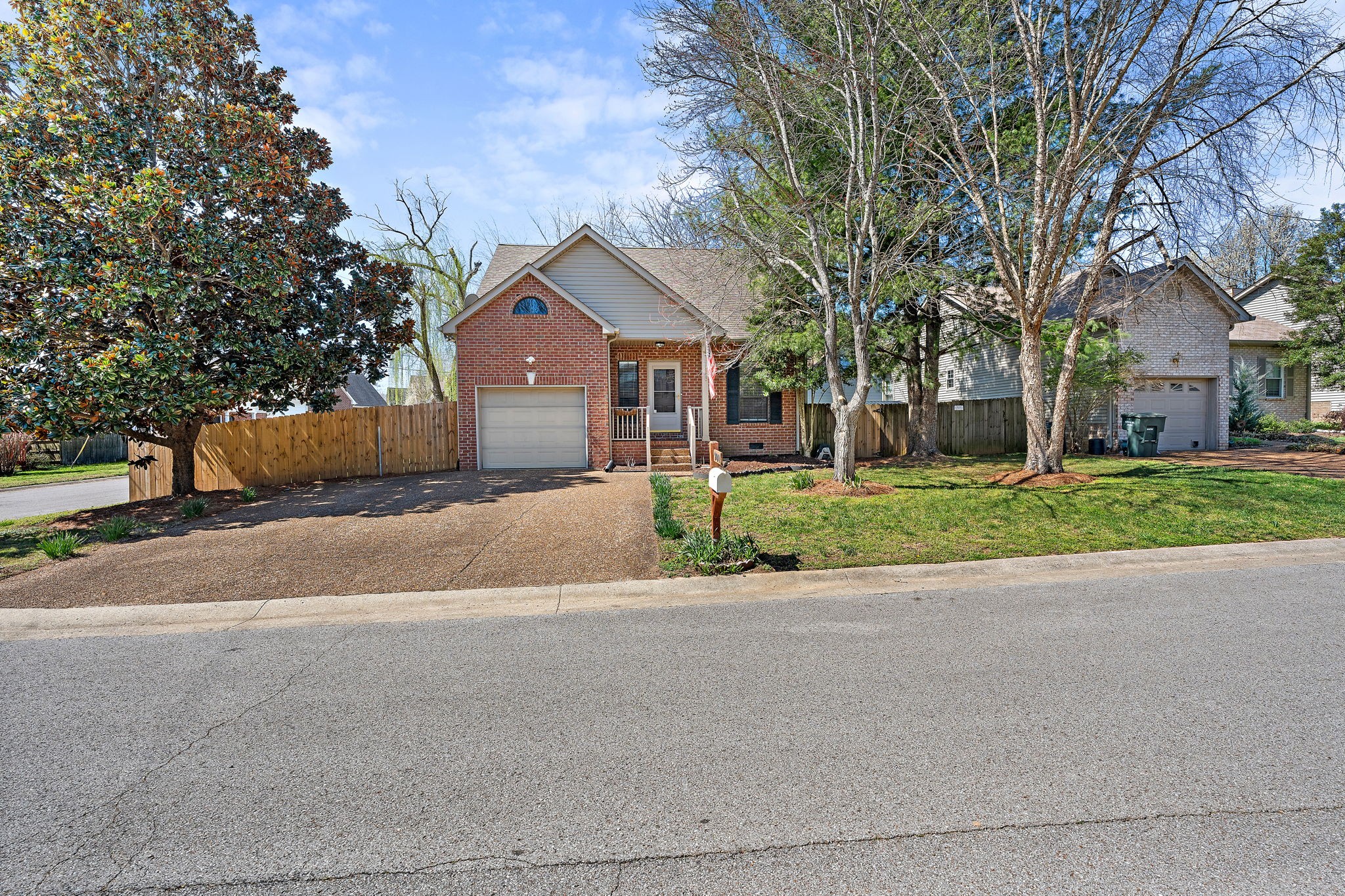 900 Dove Ridge Cir