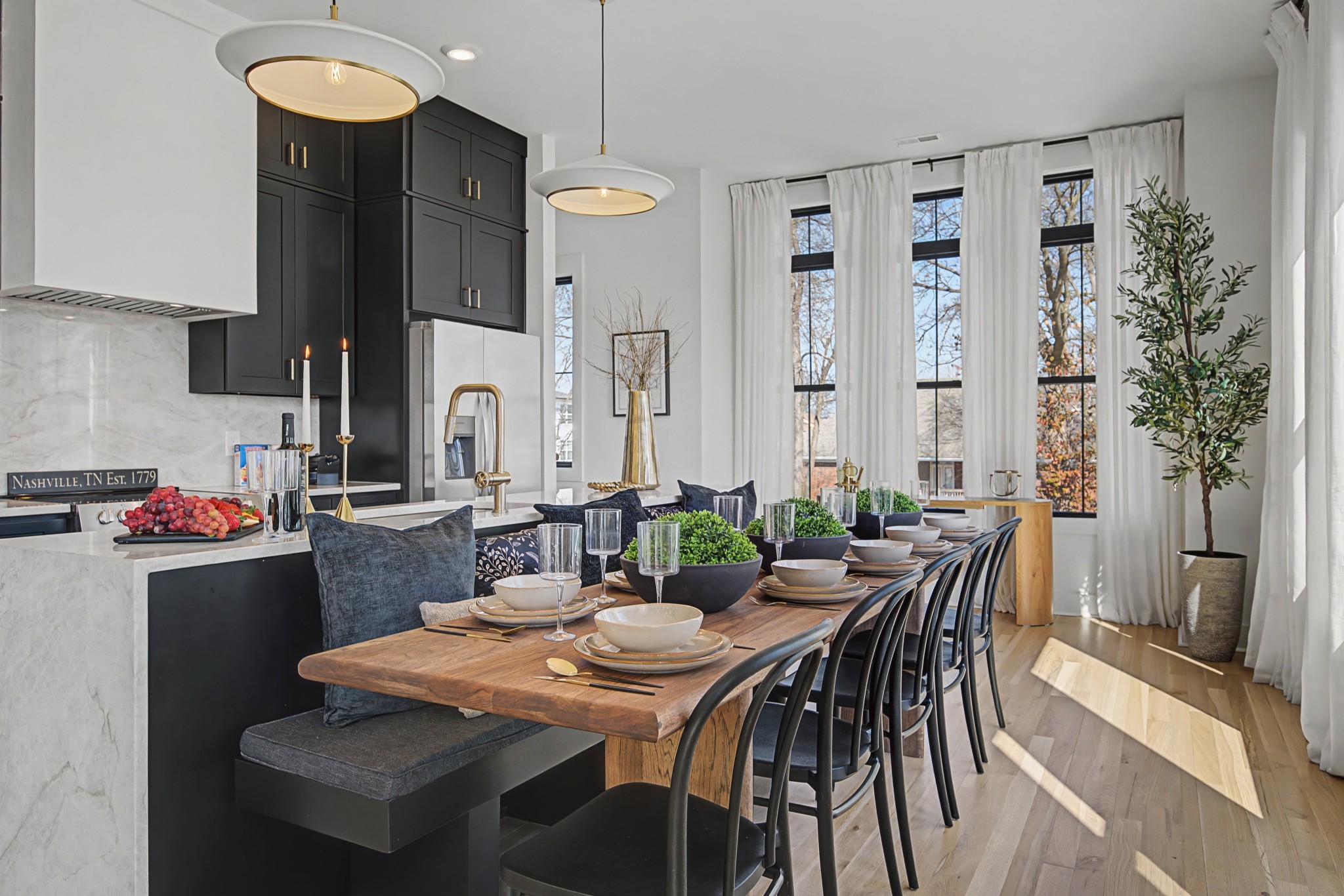 2206 Clarksville Pike