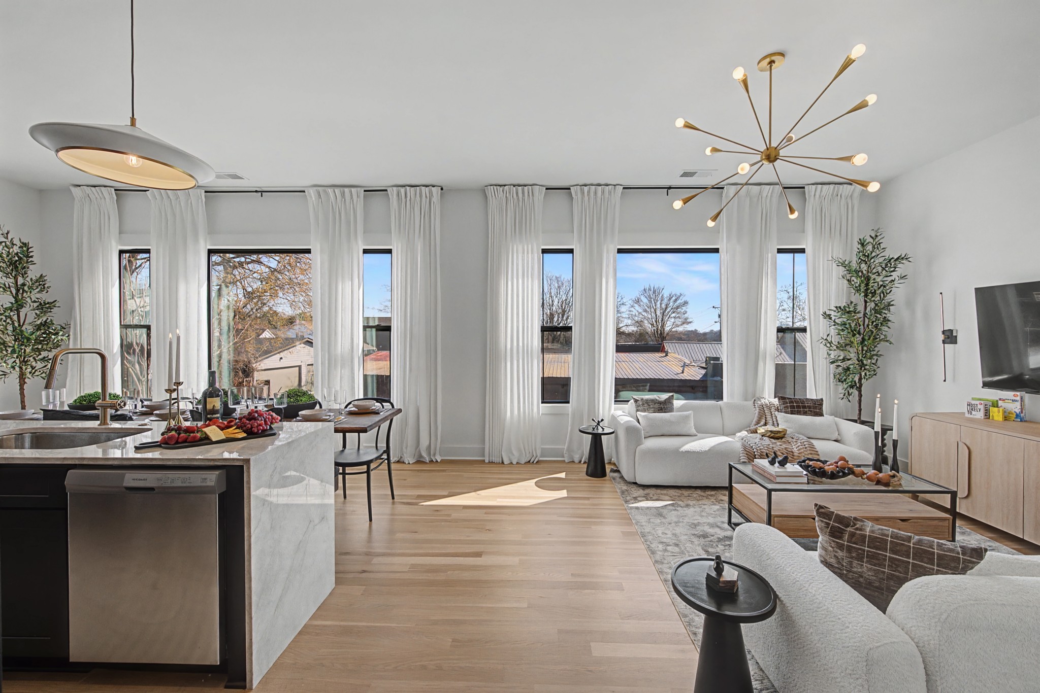 2206 Clarksville Pike