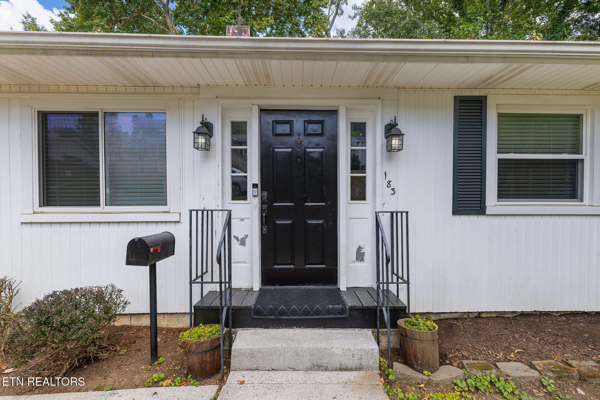 183 Outer Drive