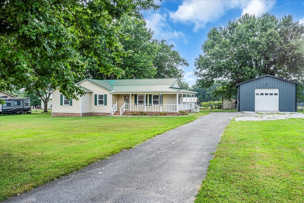 179 Eaton Hts