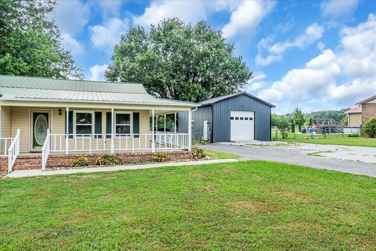 179 Eaton Hts