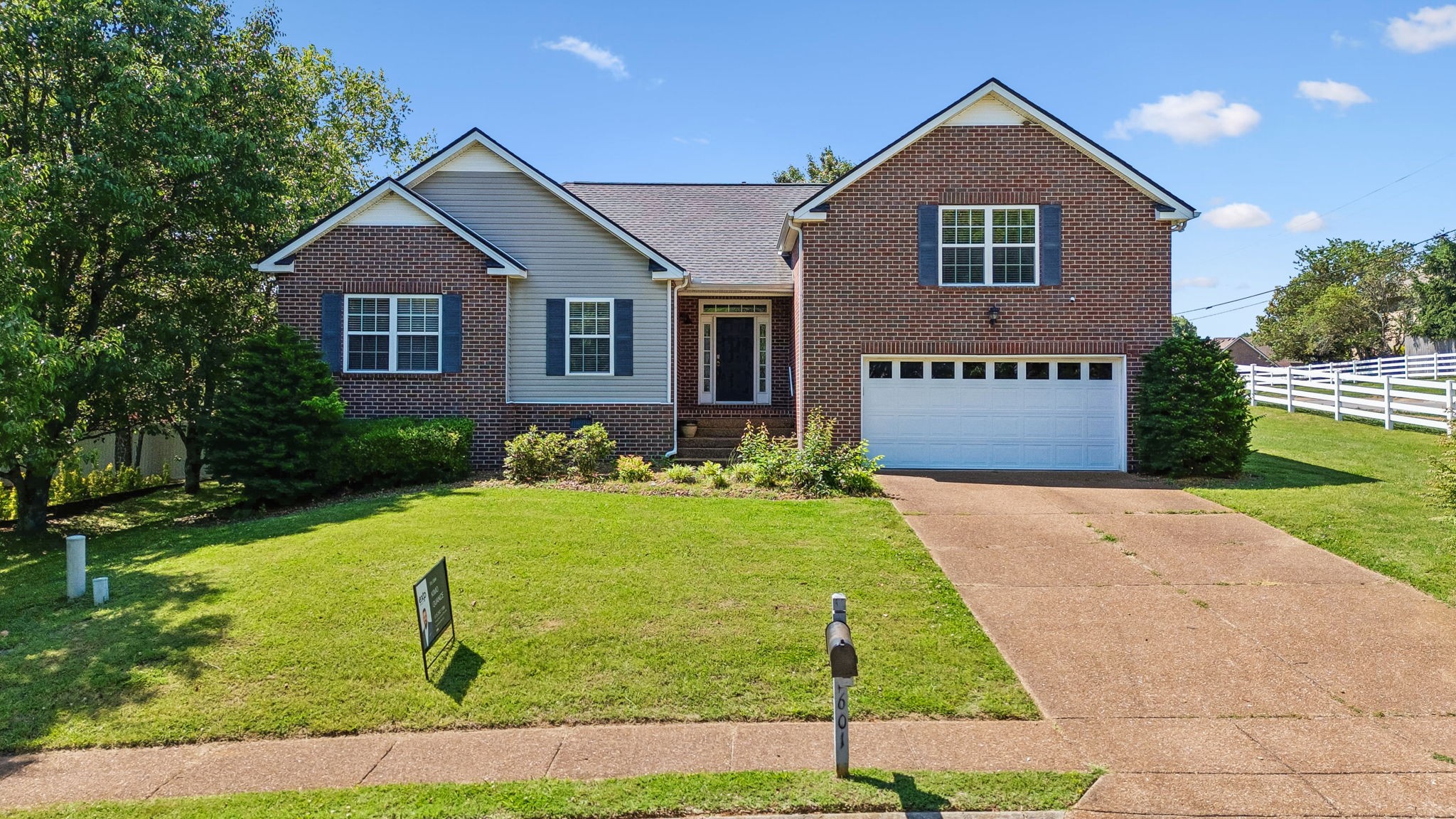 Photo 1 of 38 — 2601 Danbury Cir, Spring Hill, TN 37174
