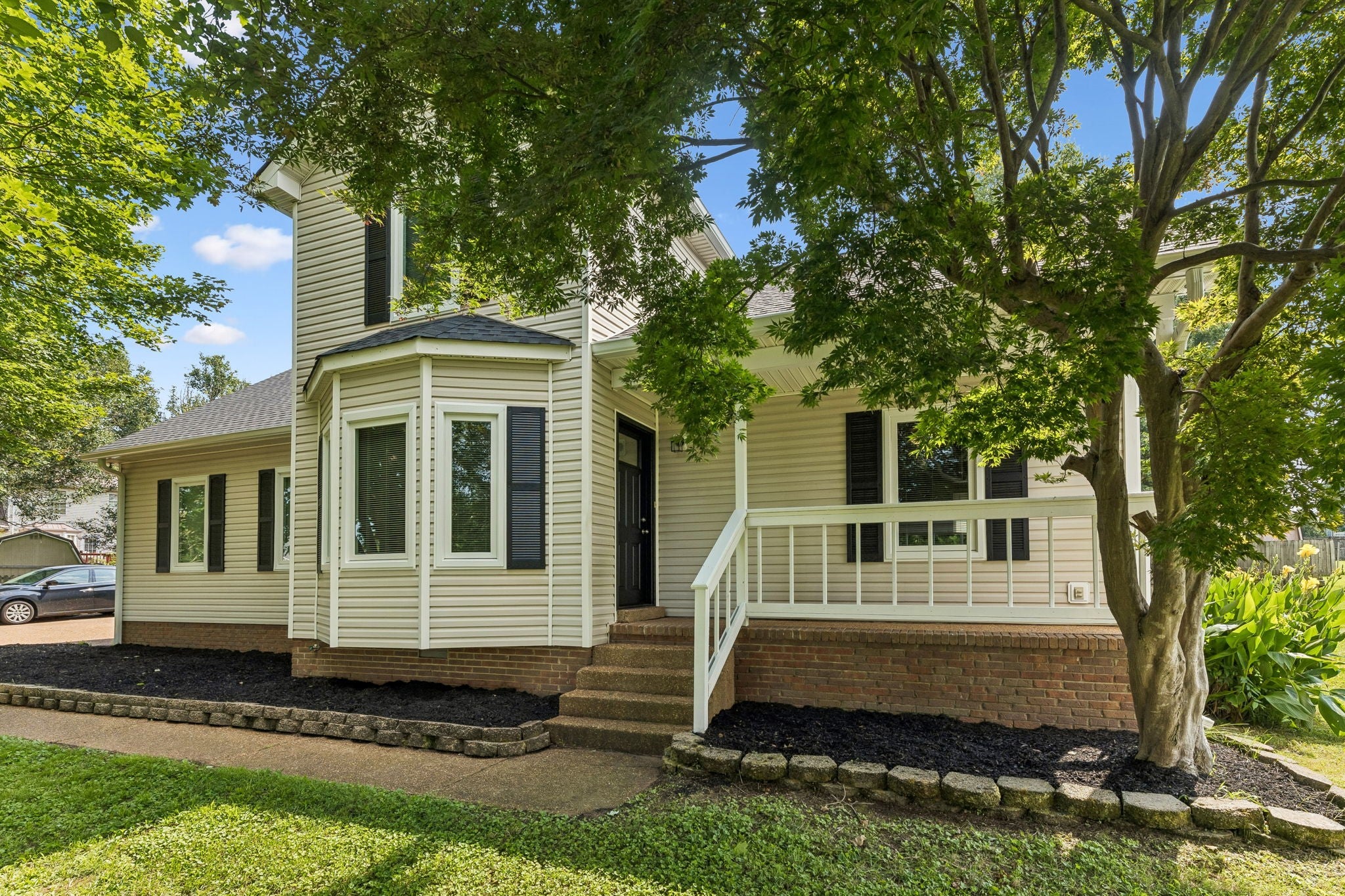 705 Murray Dr