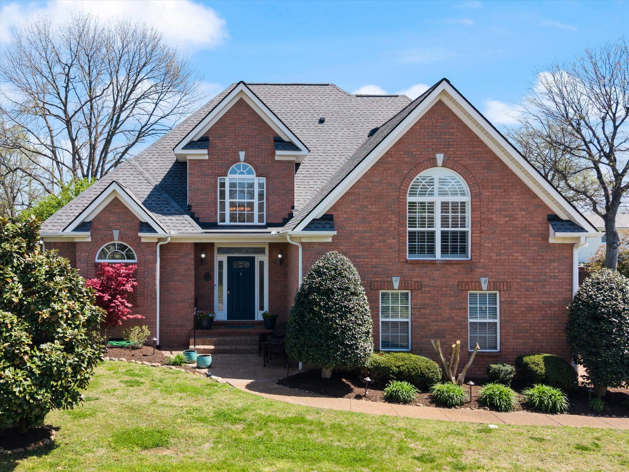 2108 Golden Oak Ln