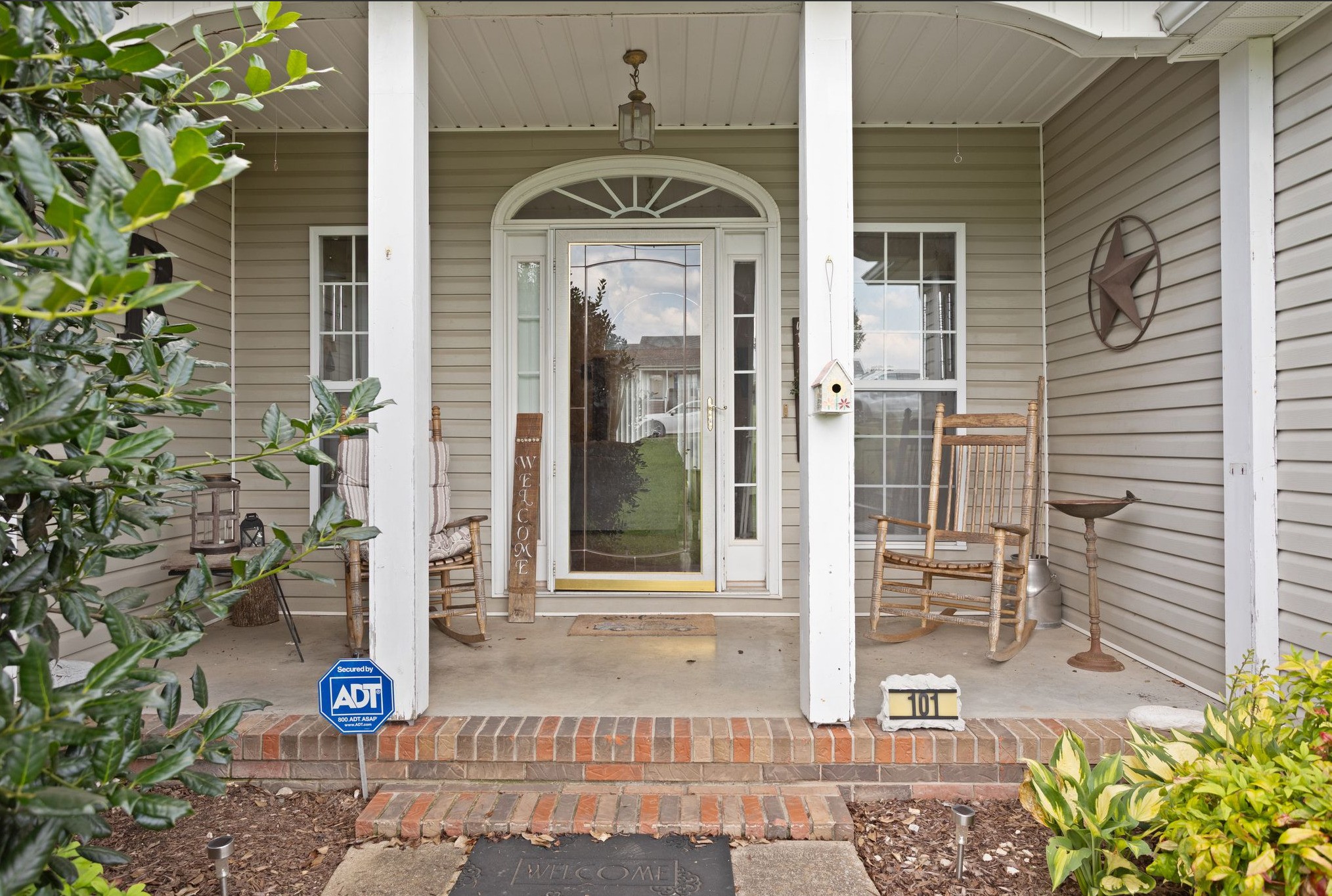 101 Paula Pl