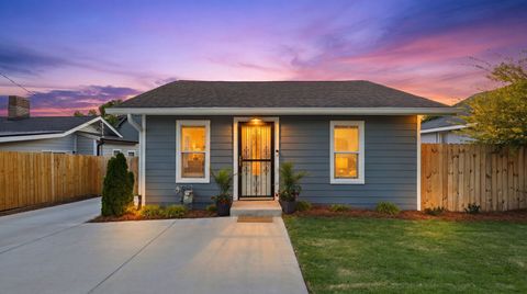 Photo of 803 46th Ave N, Nashville, TN 37209 (MLS # 3190892)