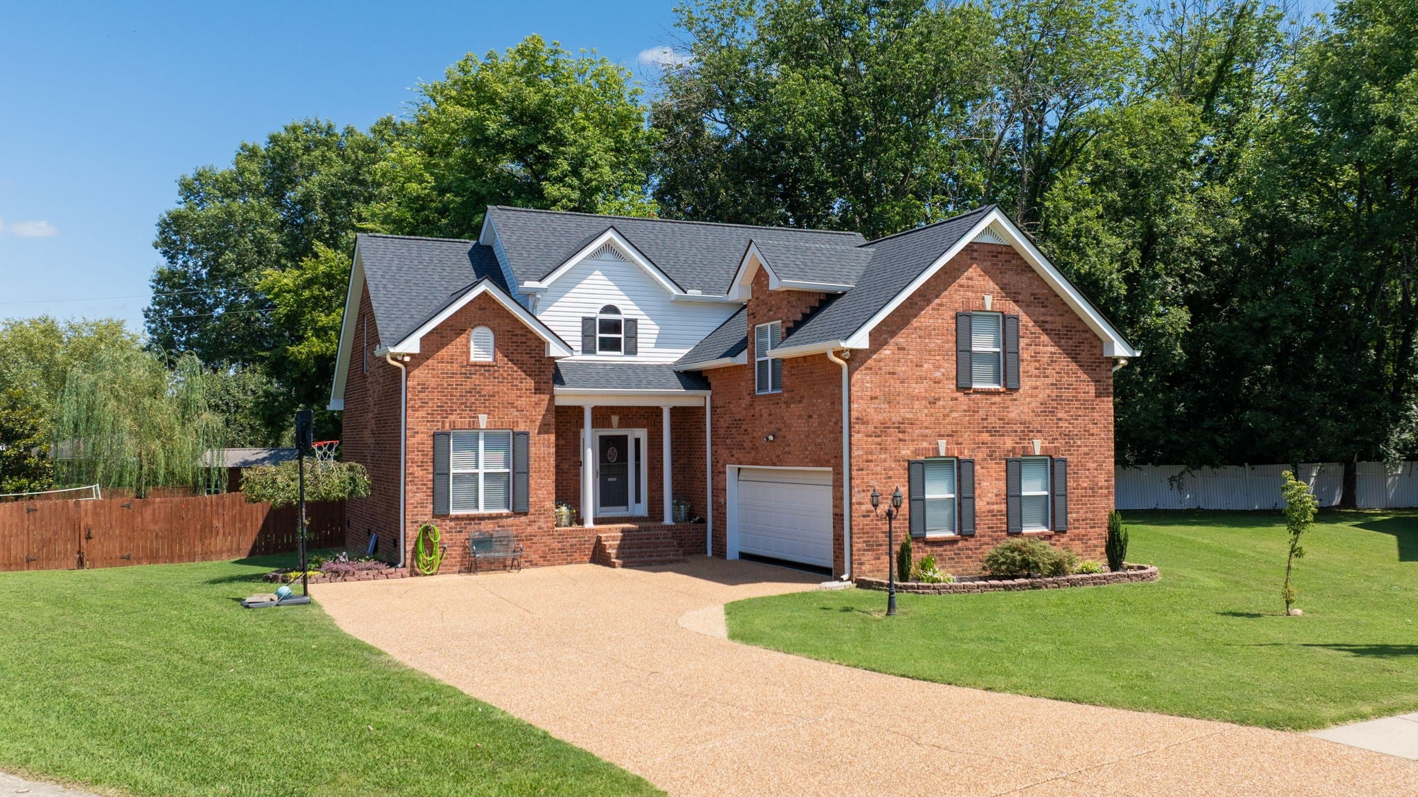 1611 Woodhaven Ct