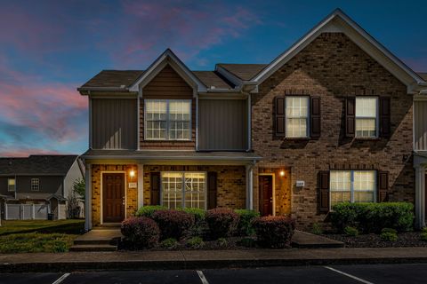 2017 Victory Gallop Ln Murfreesboro TN 37128