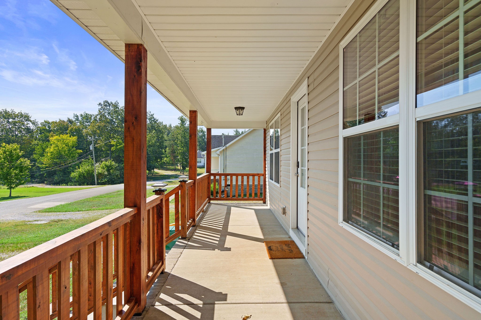 1529 Joanne Cir