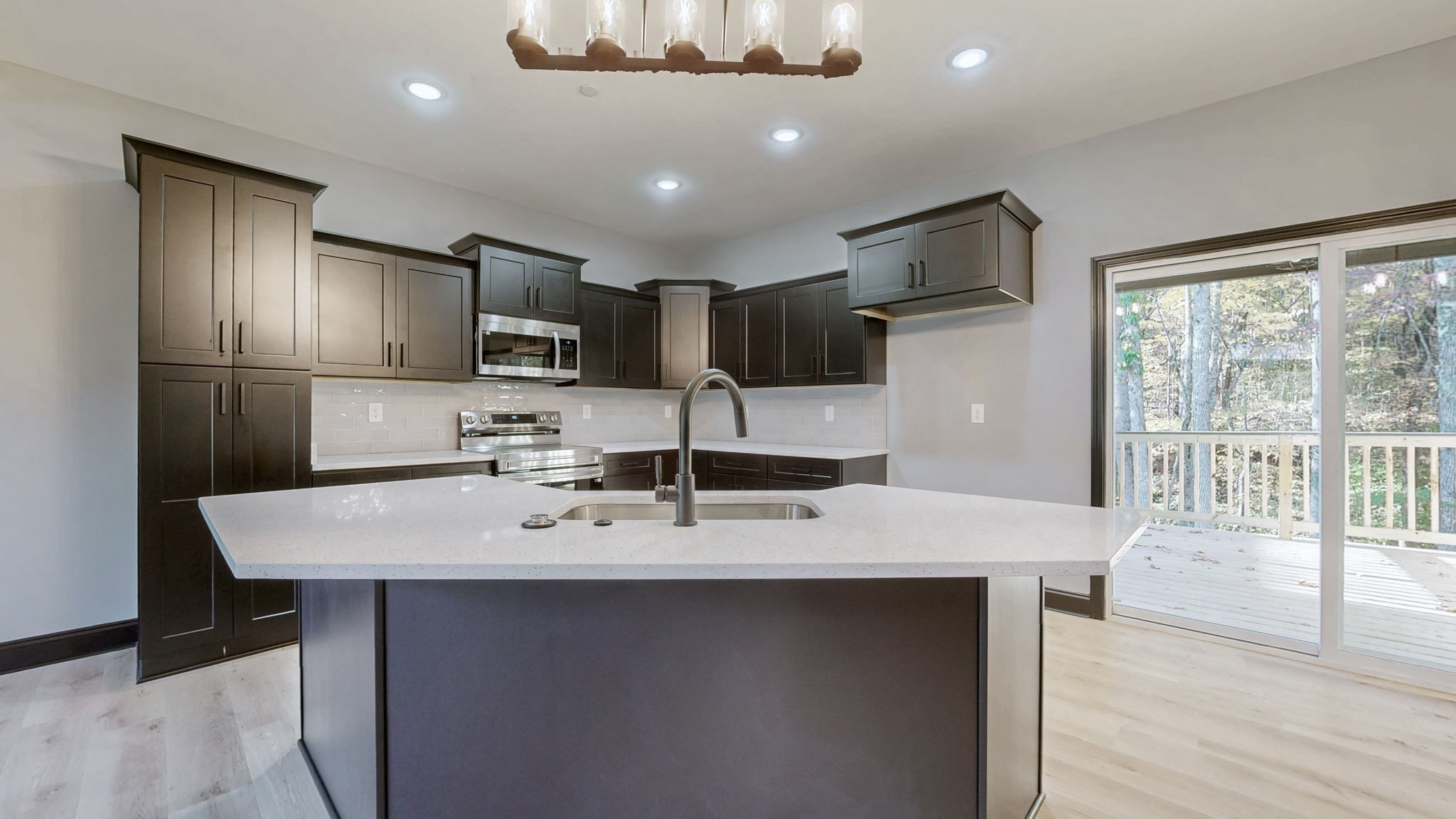 1236 Rooster Ridge Rd