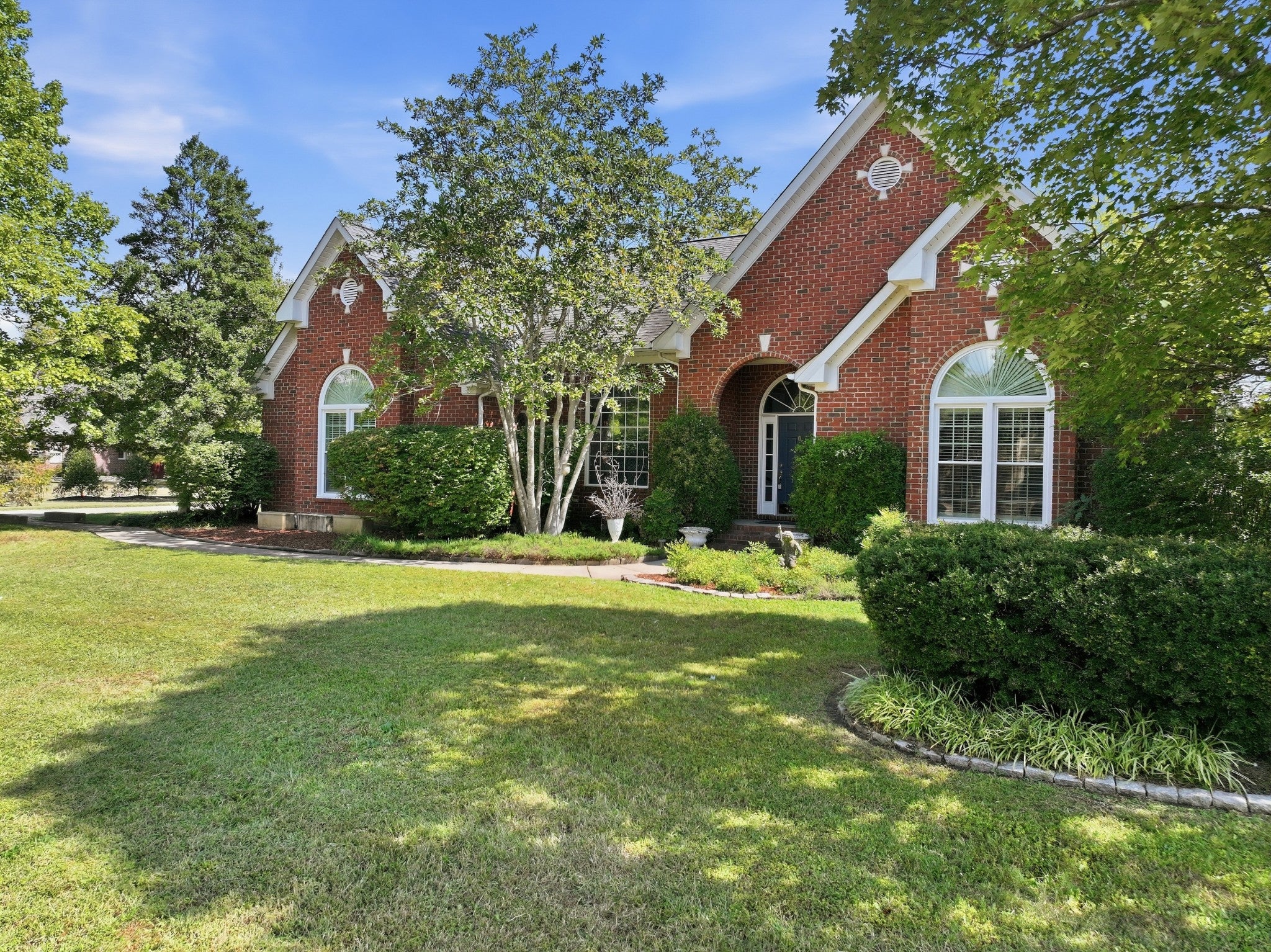 2914 Saint Johns Dr
