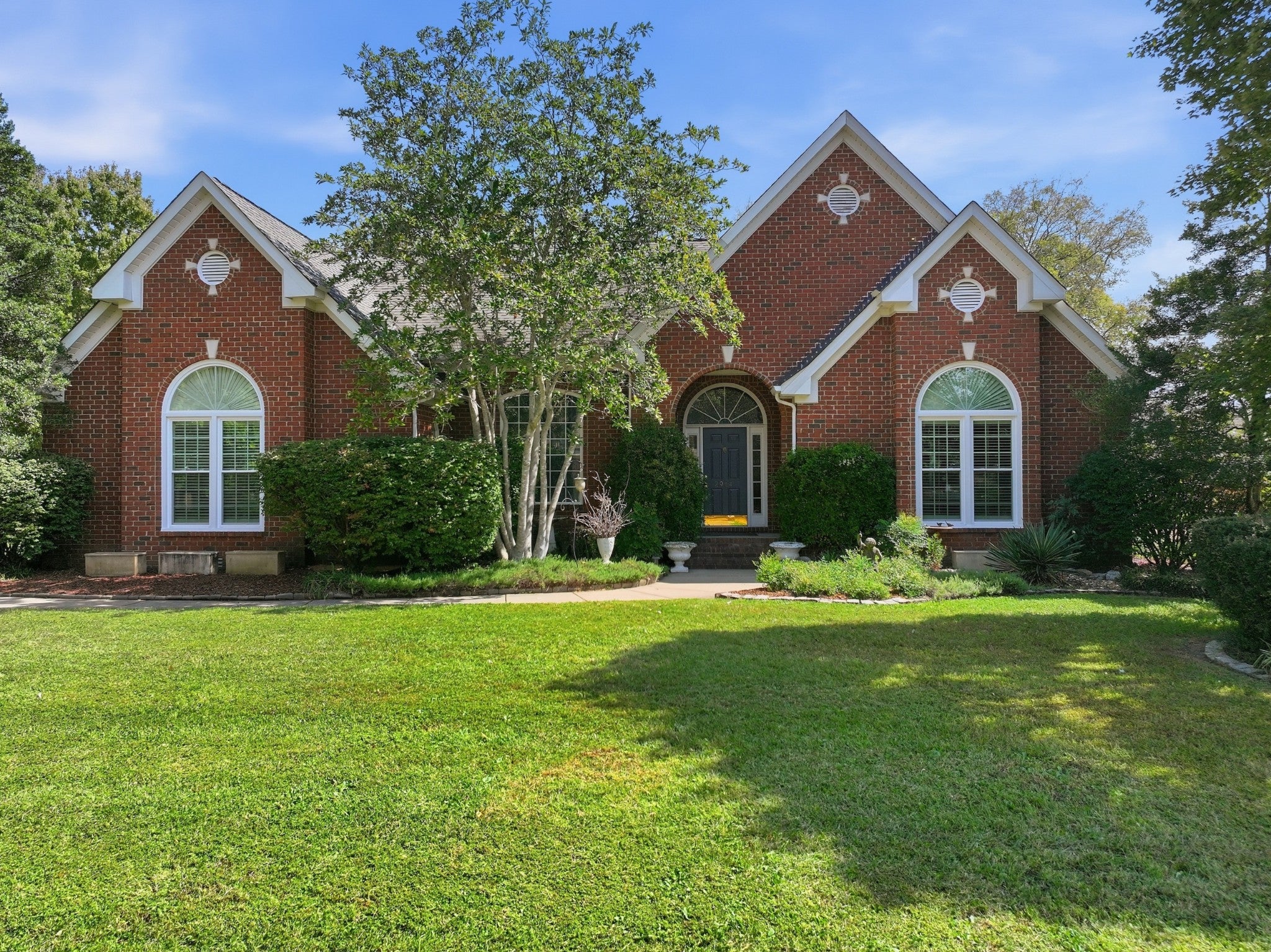 2914 Saint Johns Dr