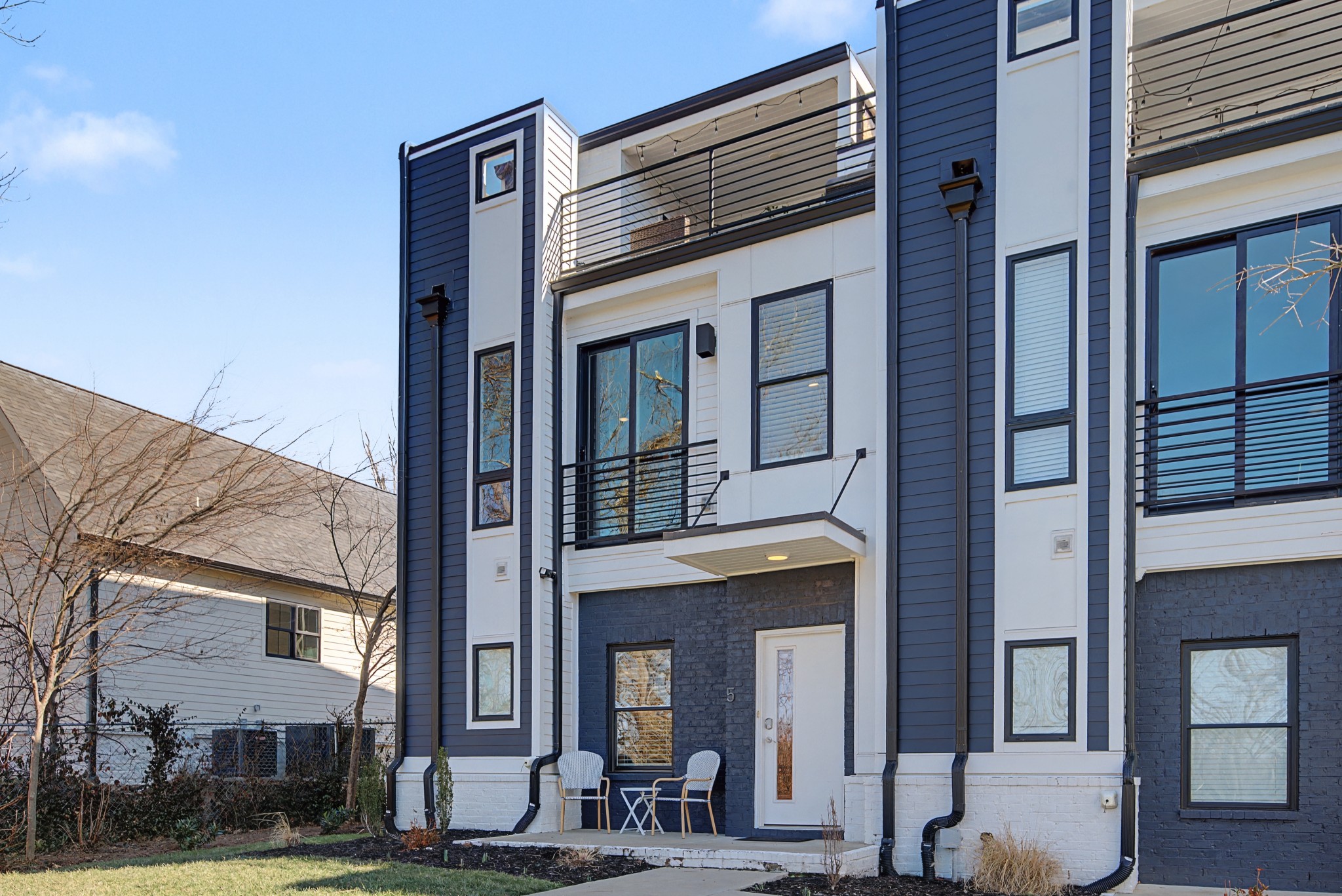 1308 Montgomery Ave 5