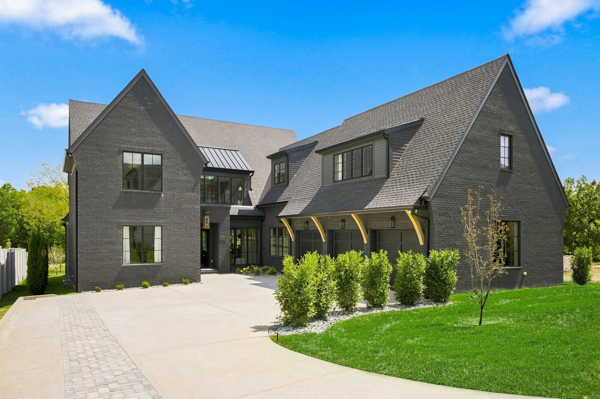 5-bed listing at 4518 Belmont Park Ter, Nashville