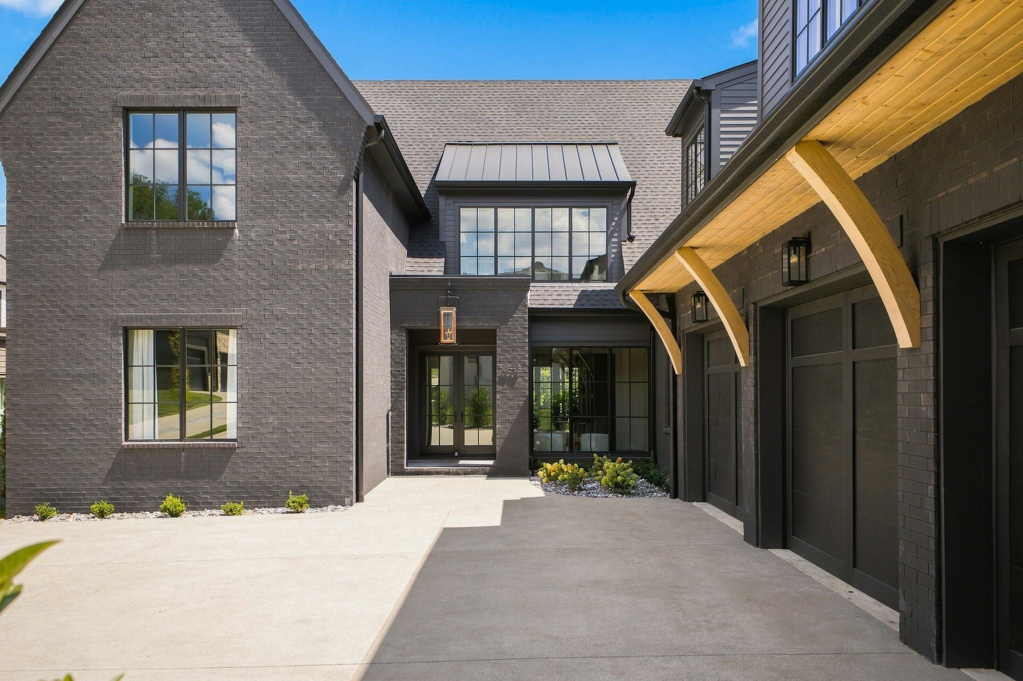 4518 Belmont Park Ter