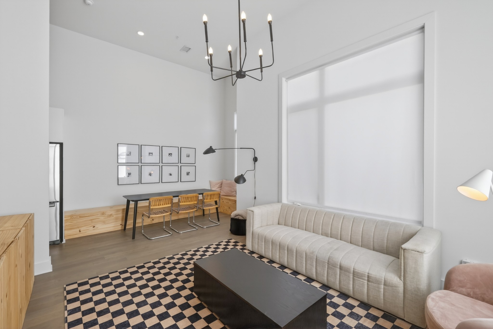 1041 E Trinity Ln 116