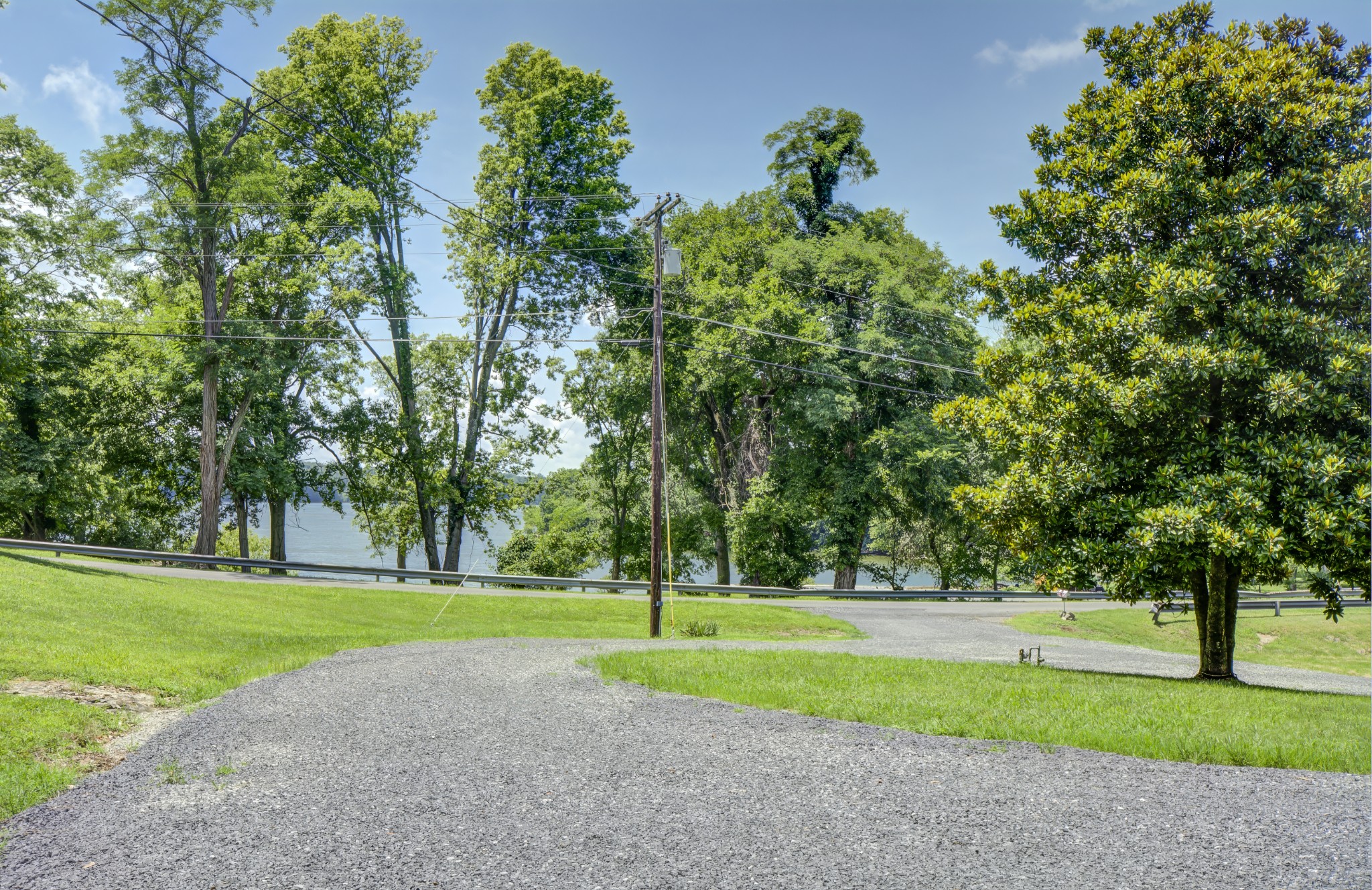 157 Lakeshore Rd