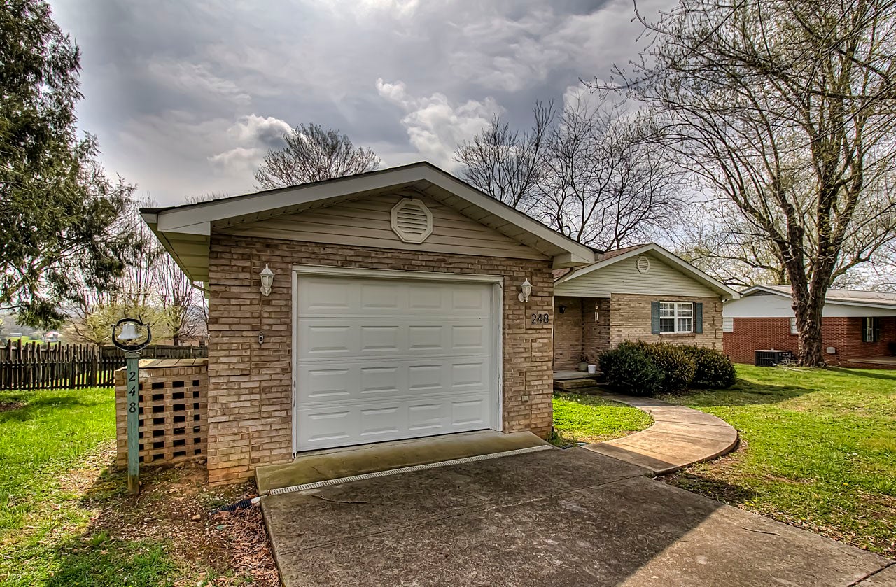 248 Ridgecrest Dr