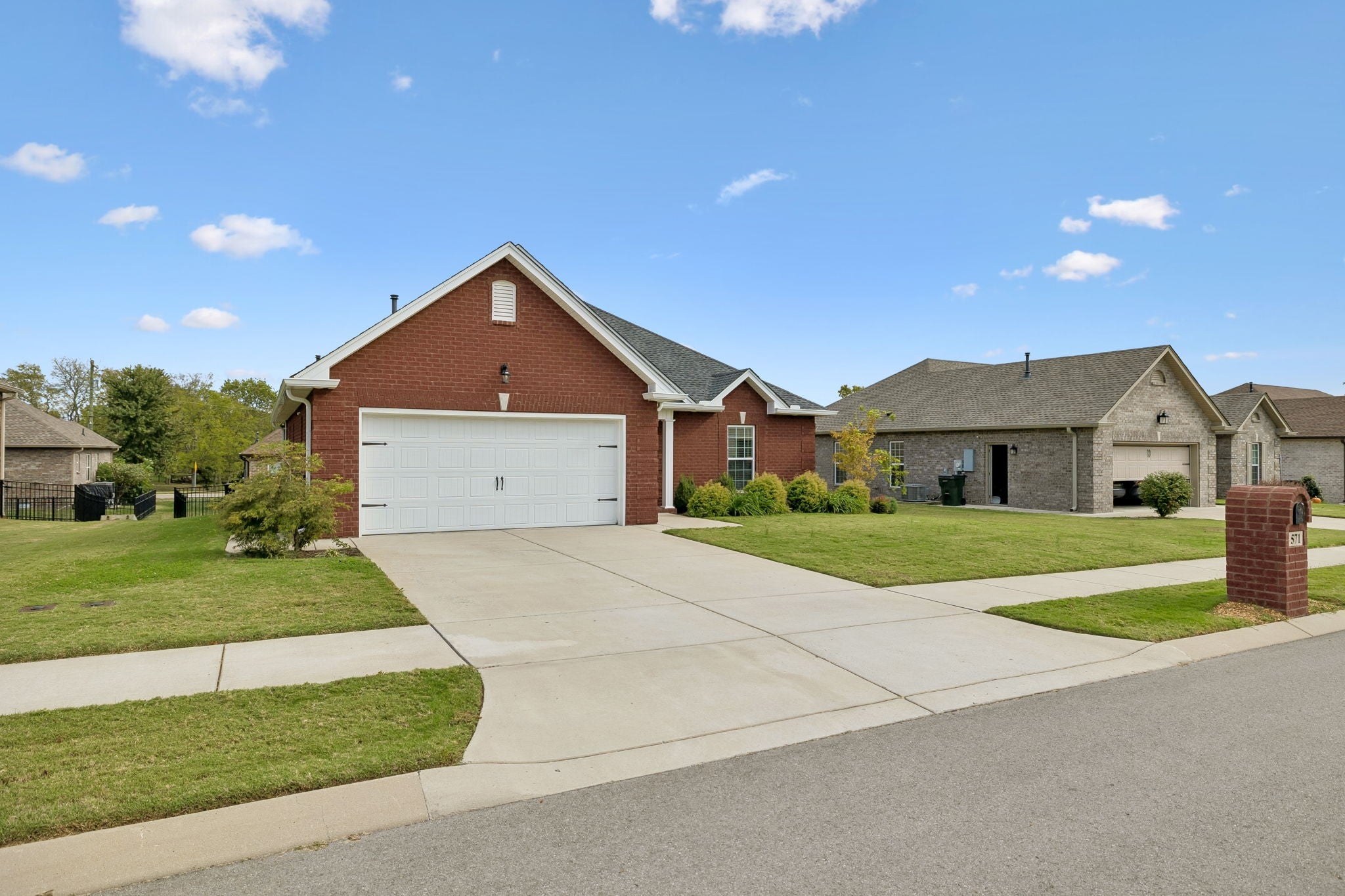 571 Dottie Dr