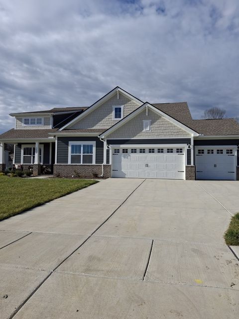 2624 Augusta Trace Dr Columbia TN 38401